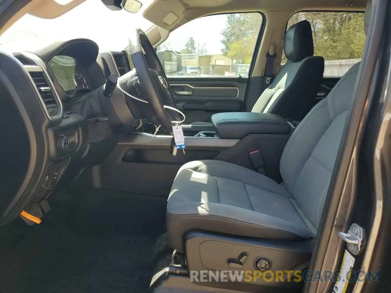 7 Photograph of a damaged car 1C6SRFFT5KN882850 RAM 1500 2019