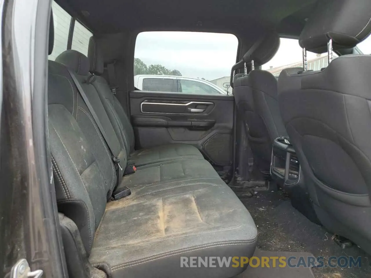 10 Photograph of a damaged car 1C6SRFFT6KN539304 RAM 1500 2019
