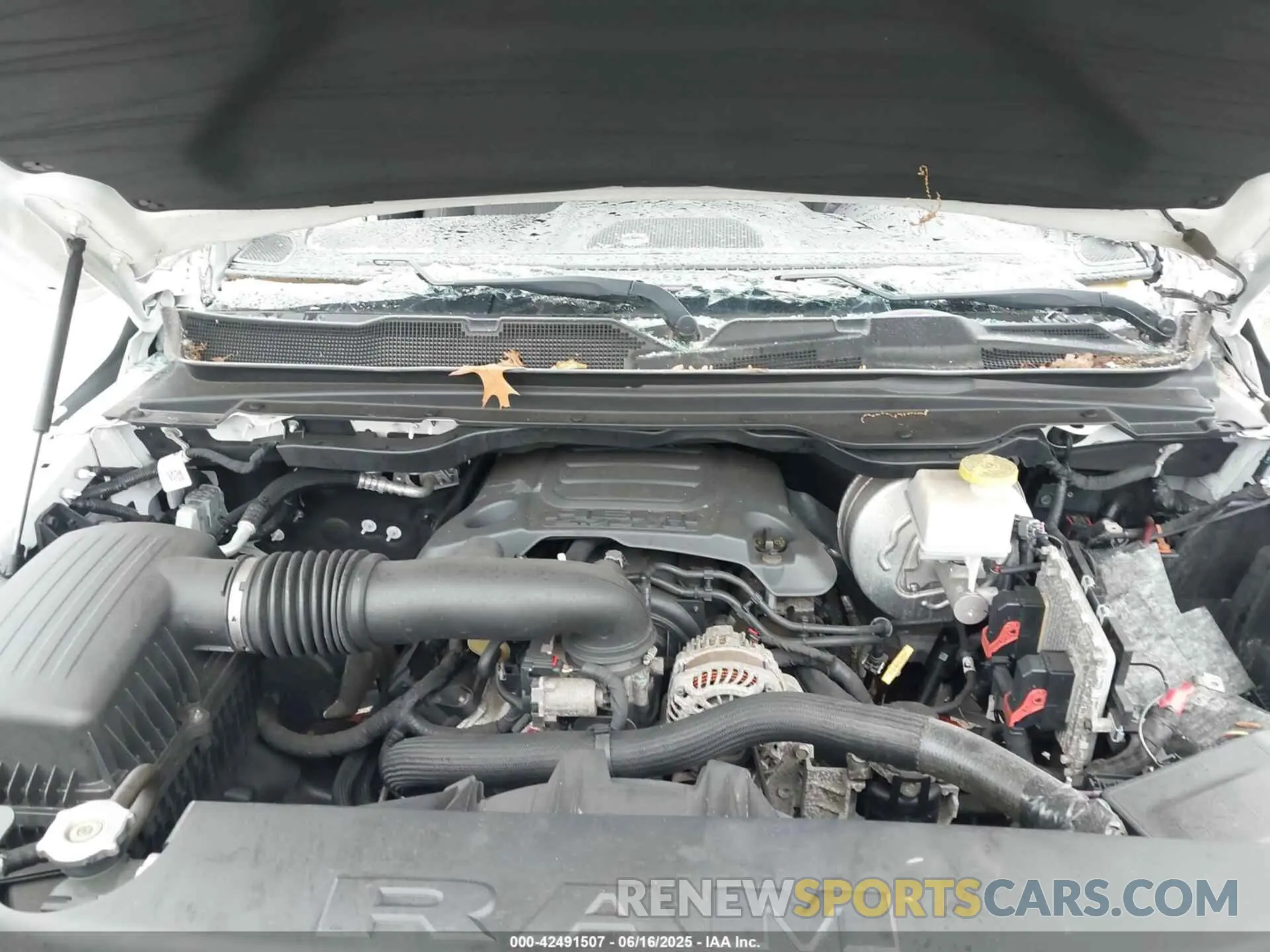 10 Photograph of a damaged car 1C6SRFFT6KN587871 RAM 1500 2019