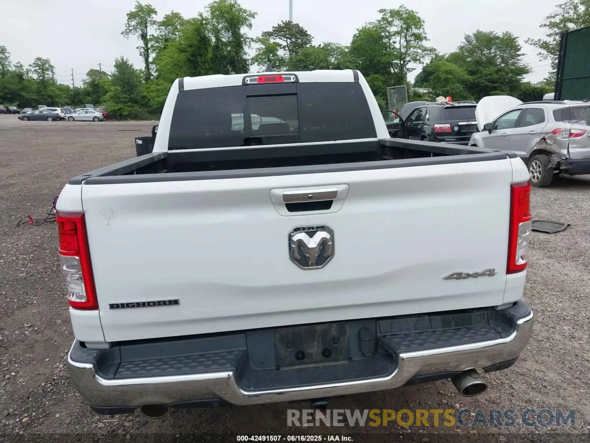 16 Photograph of a damaged car 1C6SRFFT6KN587871 RAM 1500 2019