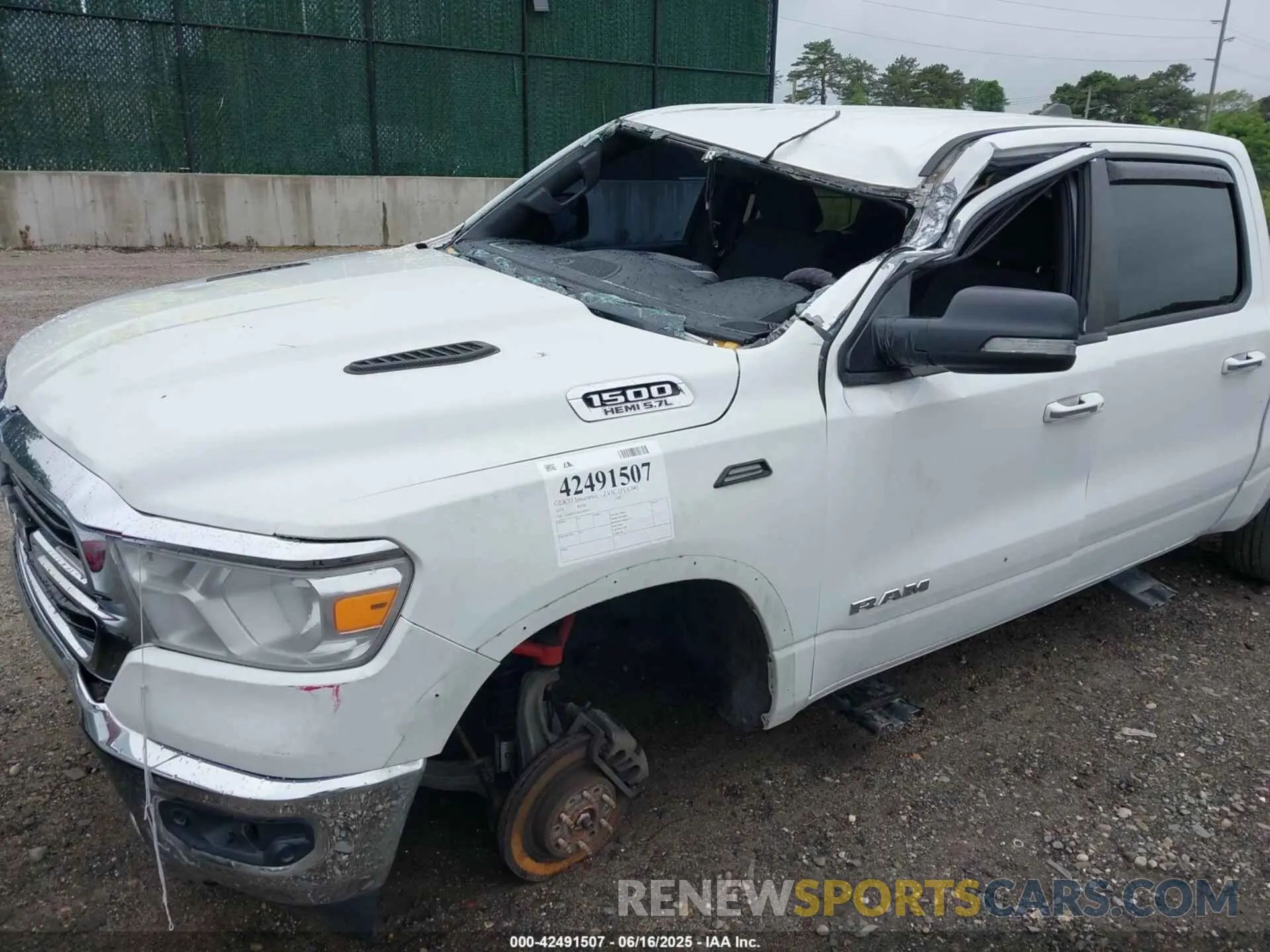 6 Photograph of a damaged car 1C6SRFFT6KN587871 RAM 1500 2019