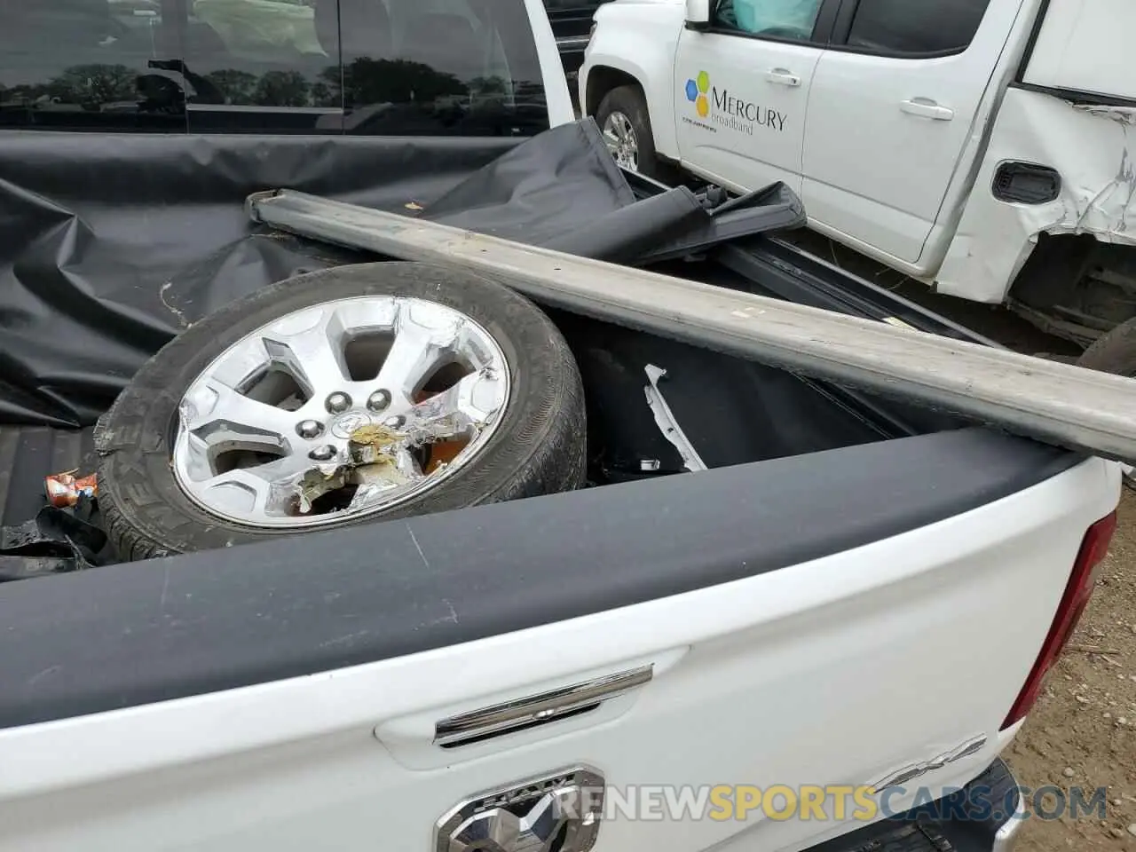 12 Photograph of a damaged car 1C6SRFFT6KN603812 RAM 1500 2019