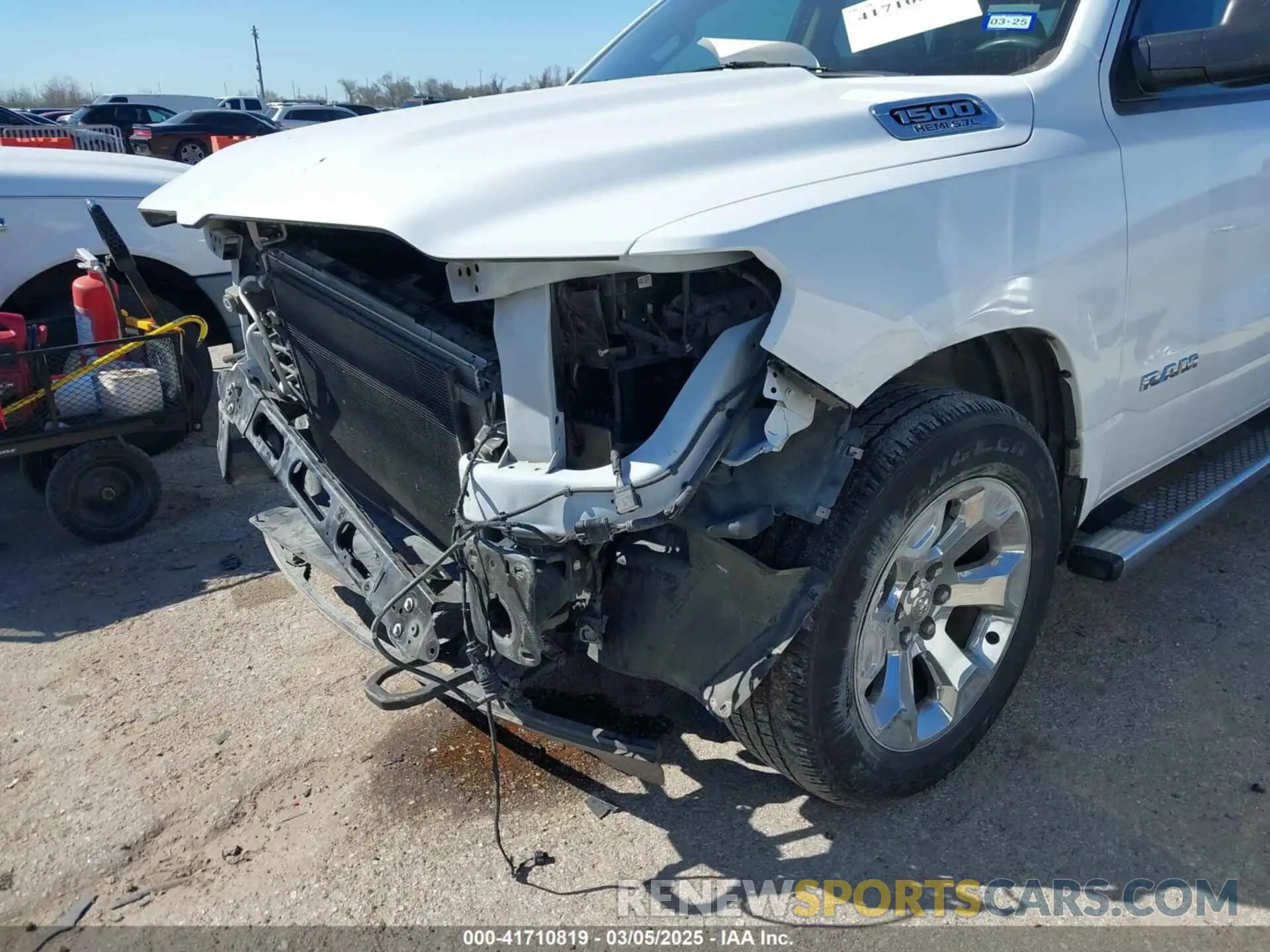 17 Photograph of a damaged car 1C6SRFFT6KN627320 RAM 1500 2019