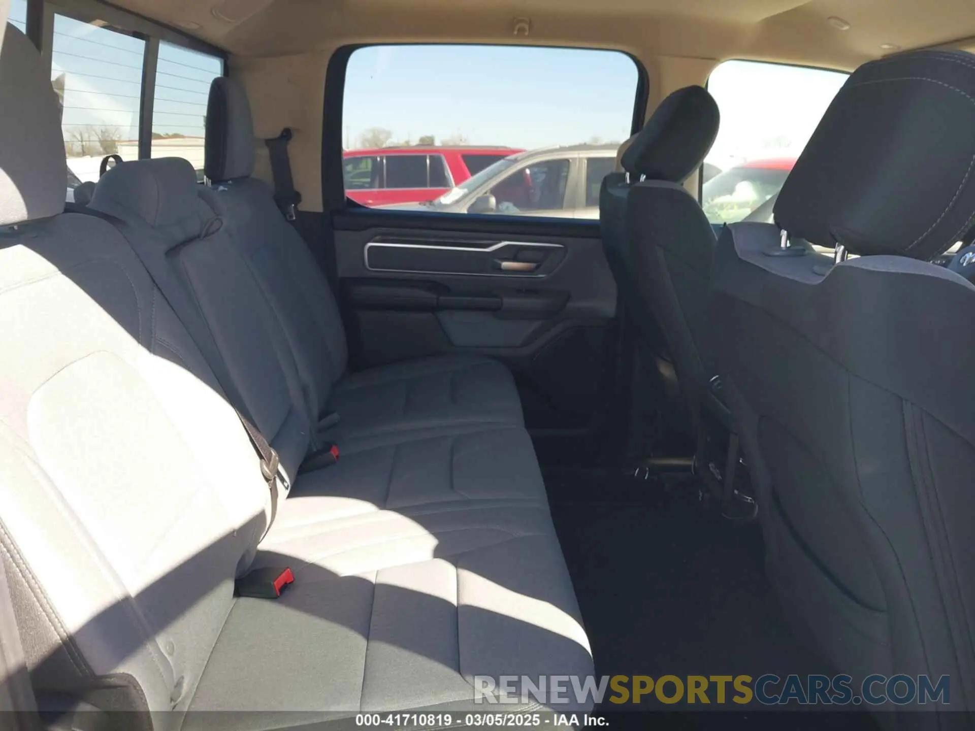 8 Photograph of a damaged car 1C6SRFFT6KN627320 RAM 1500 2019