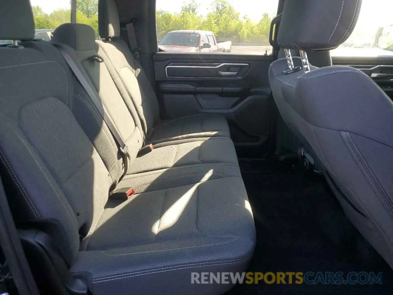 10 Photograph of a damaged car 1C6SRFFT6KN637409 RAM 1500 2019