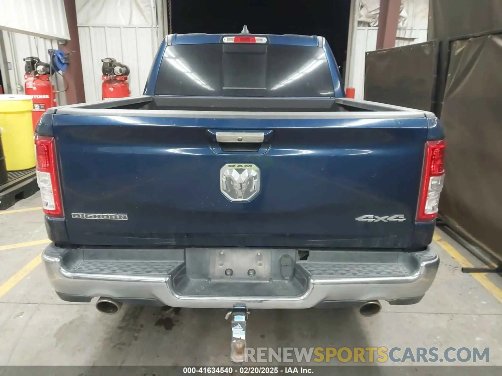 16 Photograph of a damaged car 1C6SRFFT6KN811902 RAM 1500 2019