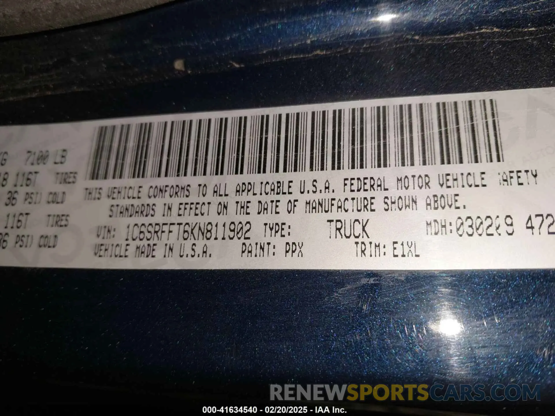 9 Photograph of a damaged car 1C6SRFFT6KN811902 RAM 1500 2019