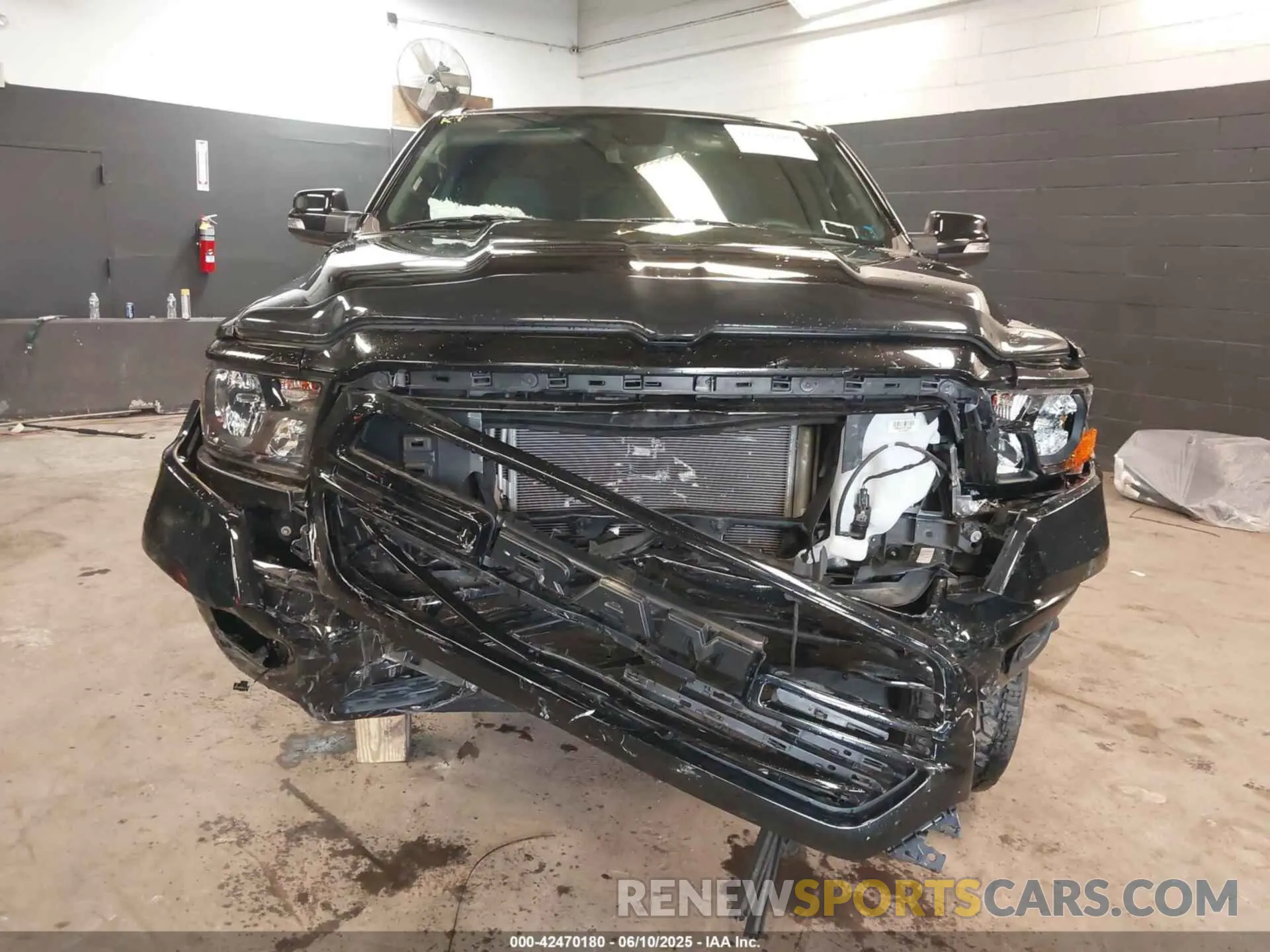 13 Photograph of a damaged car 1C6SRFFT6KN890780 RAM 1500 2019
