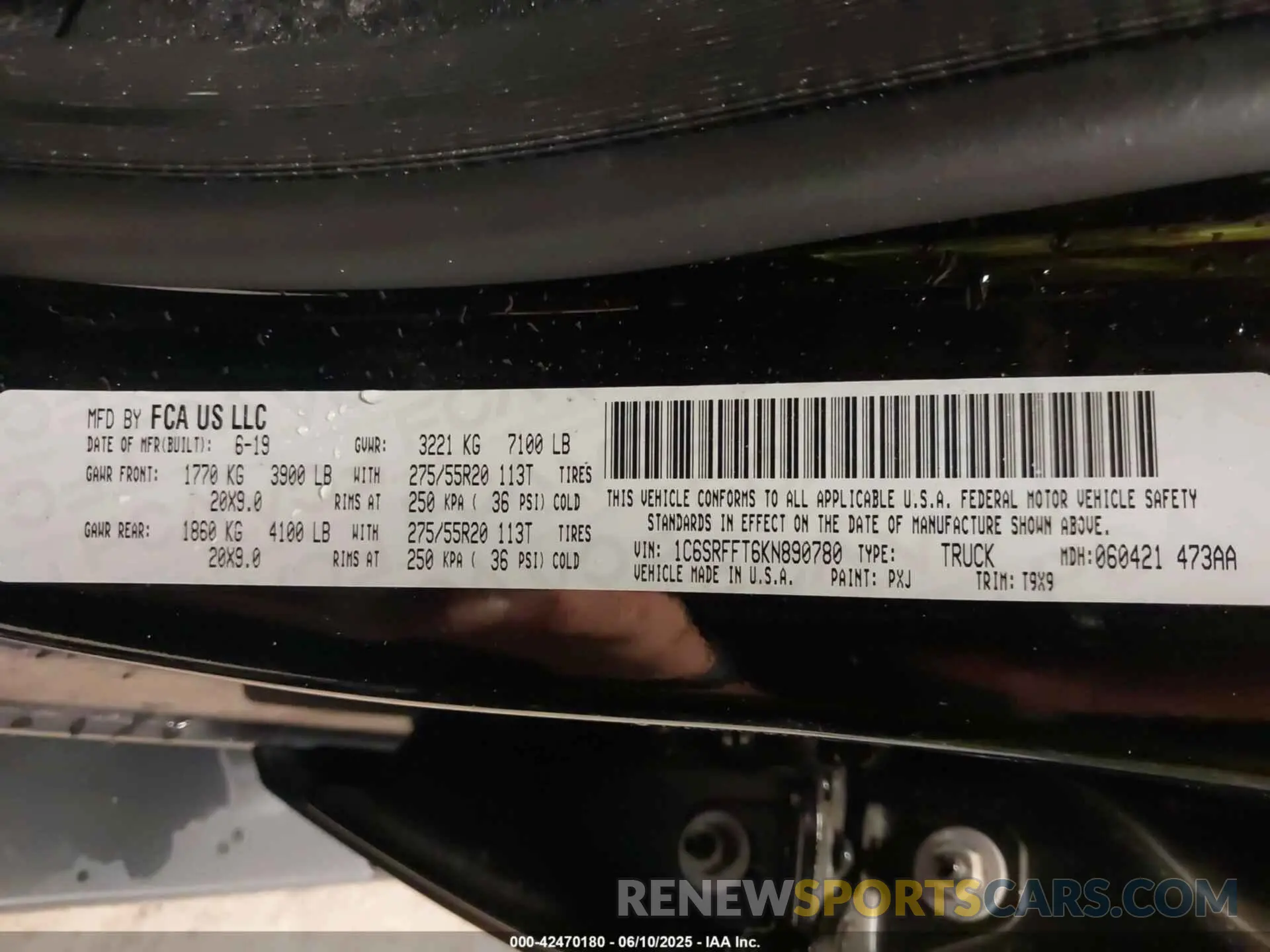 9 Photograph of a damaged car 1C6SRFFT6KN890780 RAM 1500 2019