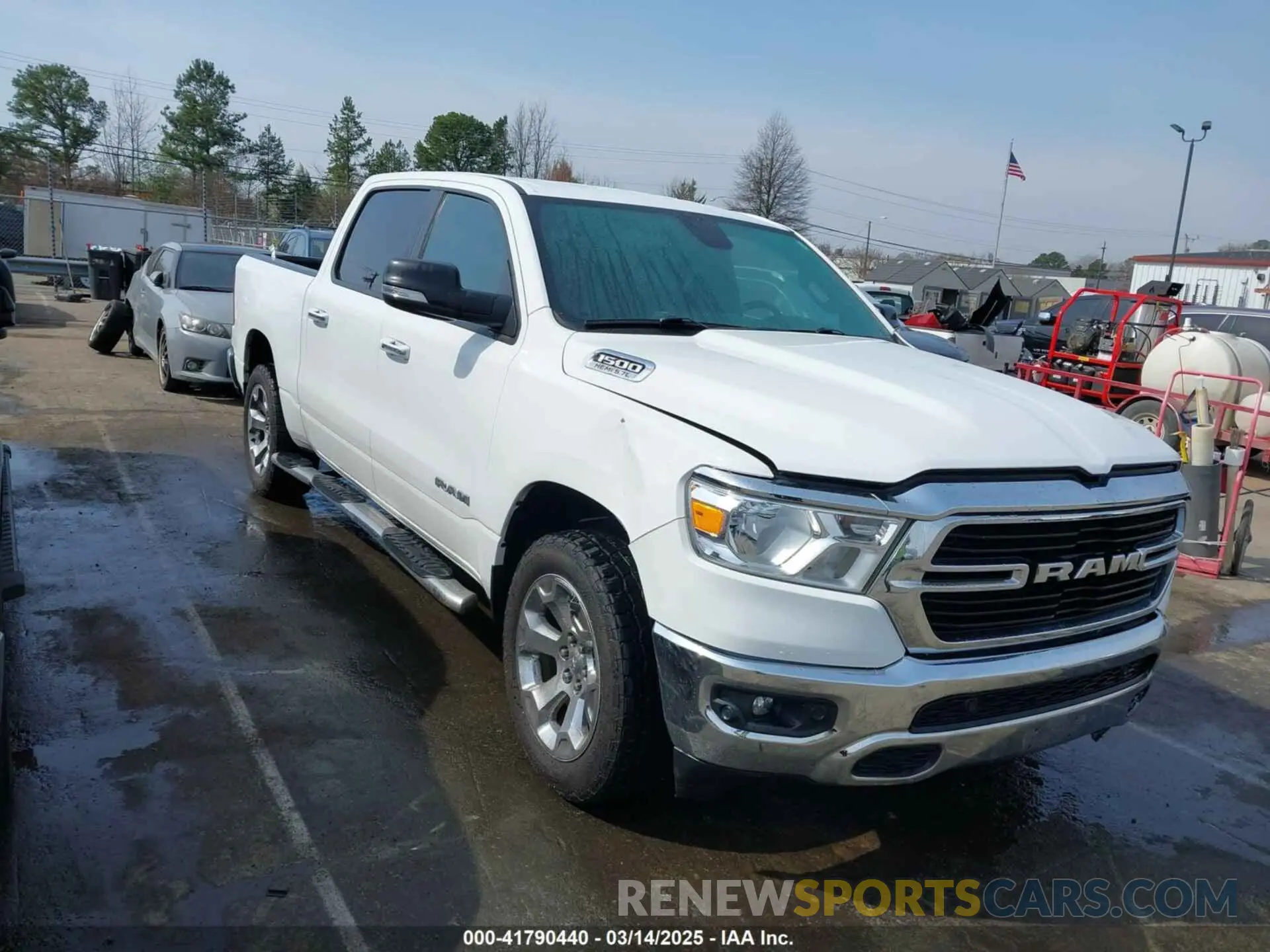 1 Photograph of a damaged car 1C6SRFFT6KN904290 RAM 1500 2019