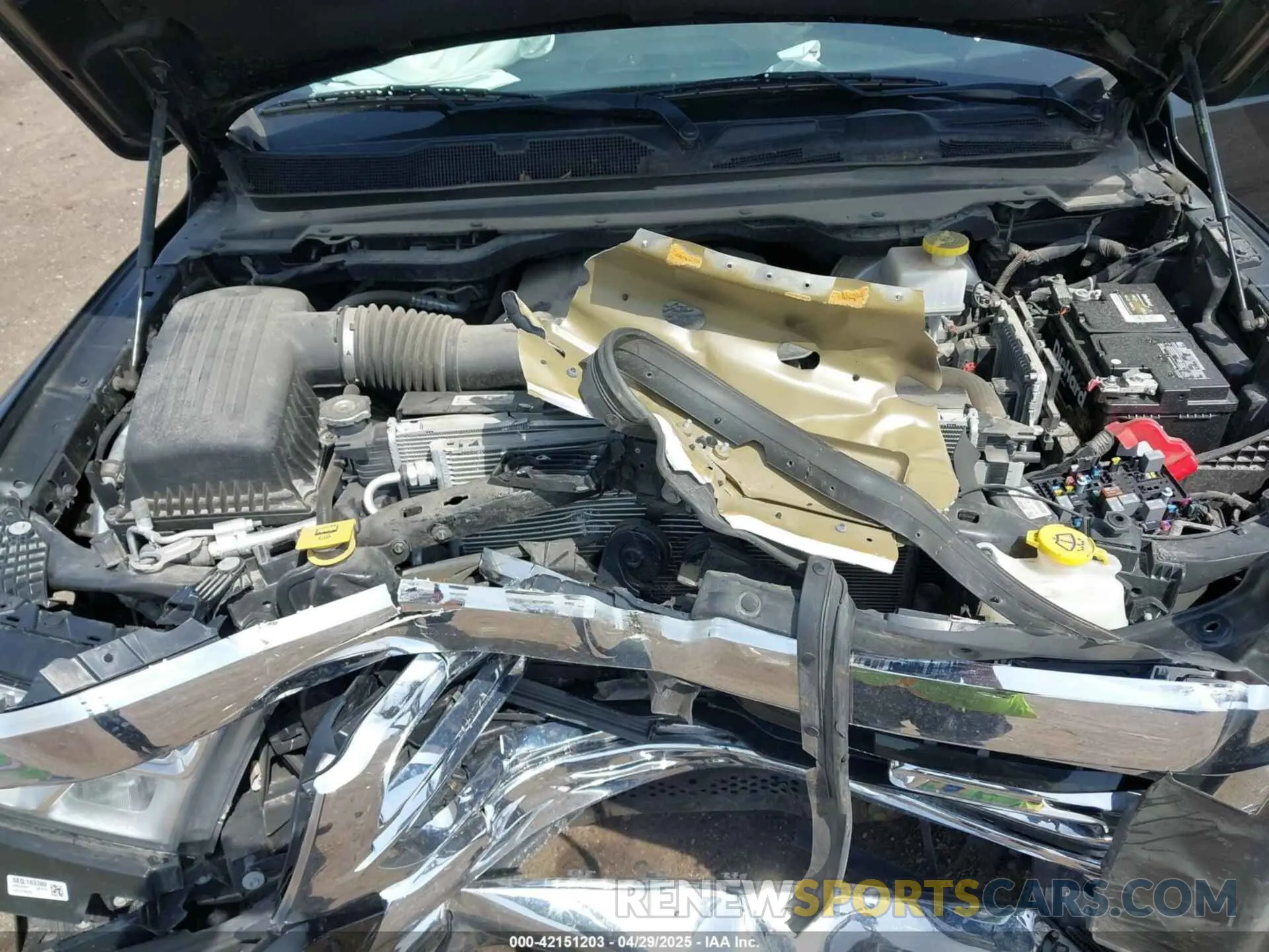 10 Photograph of a damaged car 1C6SRFFT6KN918805 RAM 1500 2019