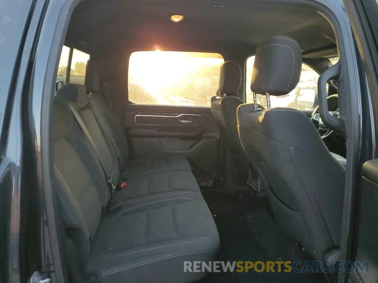 10 Photograph of a damaged car 1C6SRFFT7KN535777 RAM 1500 2019