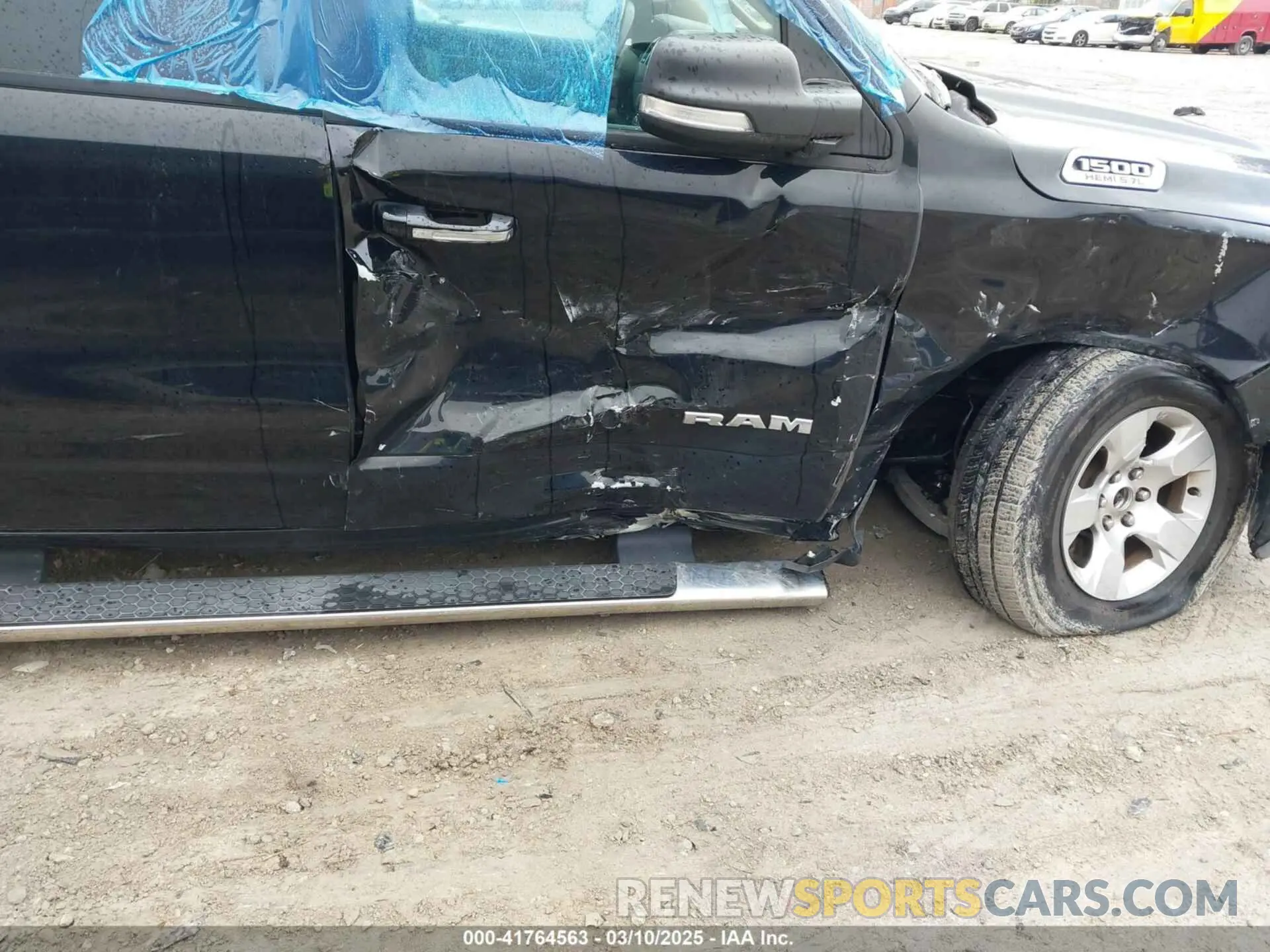 6 Photograph of a damaged car 1C6SRFFT7KN589502 RAM 1500 2019