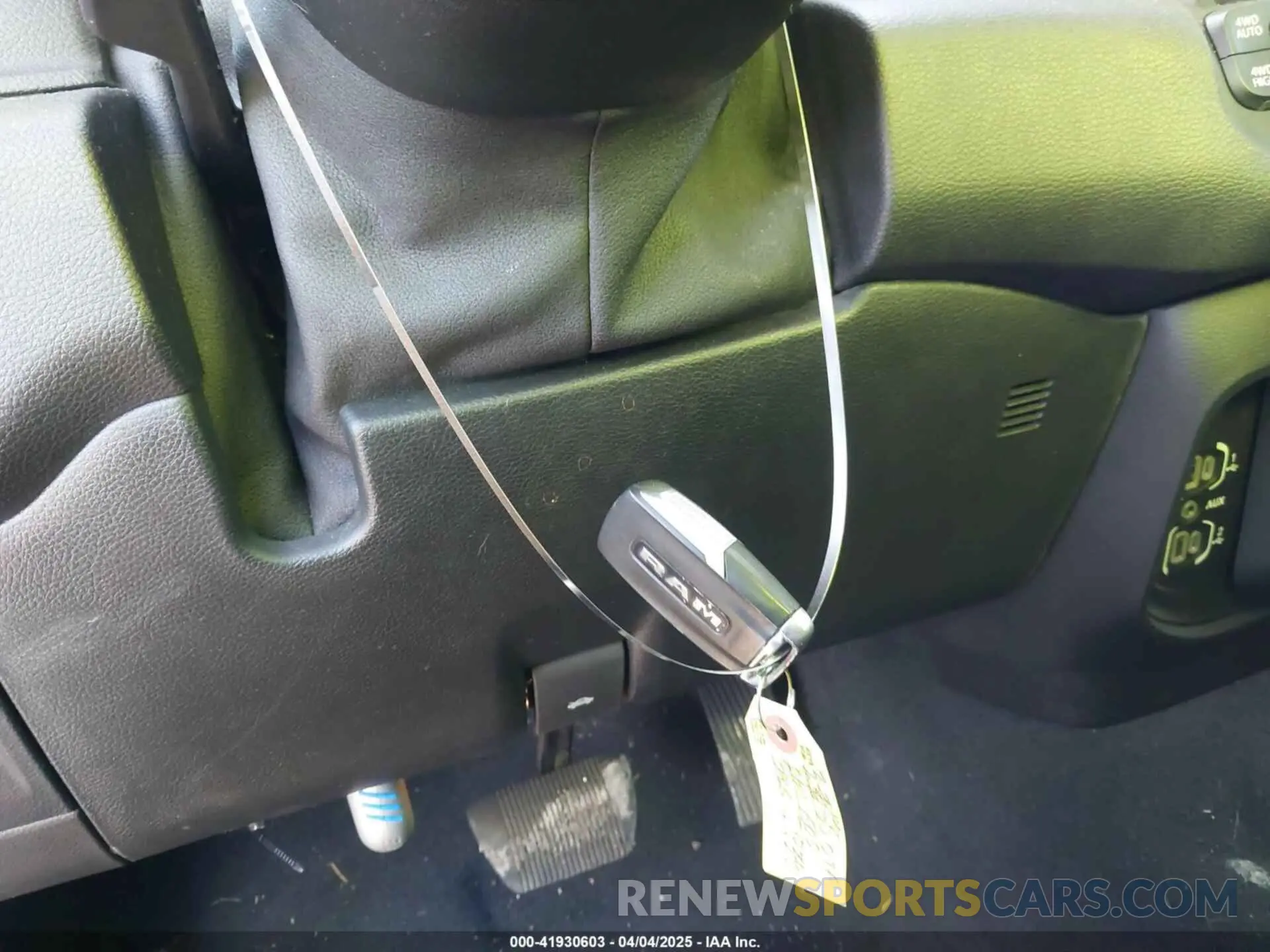 11 Photograph of a damaged car 1C6SRFFT7KN658334 RAM 1500 2019