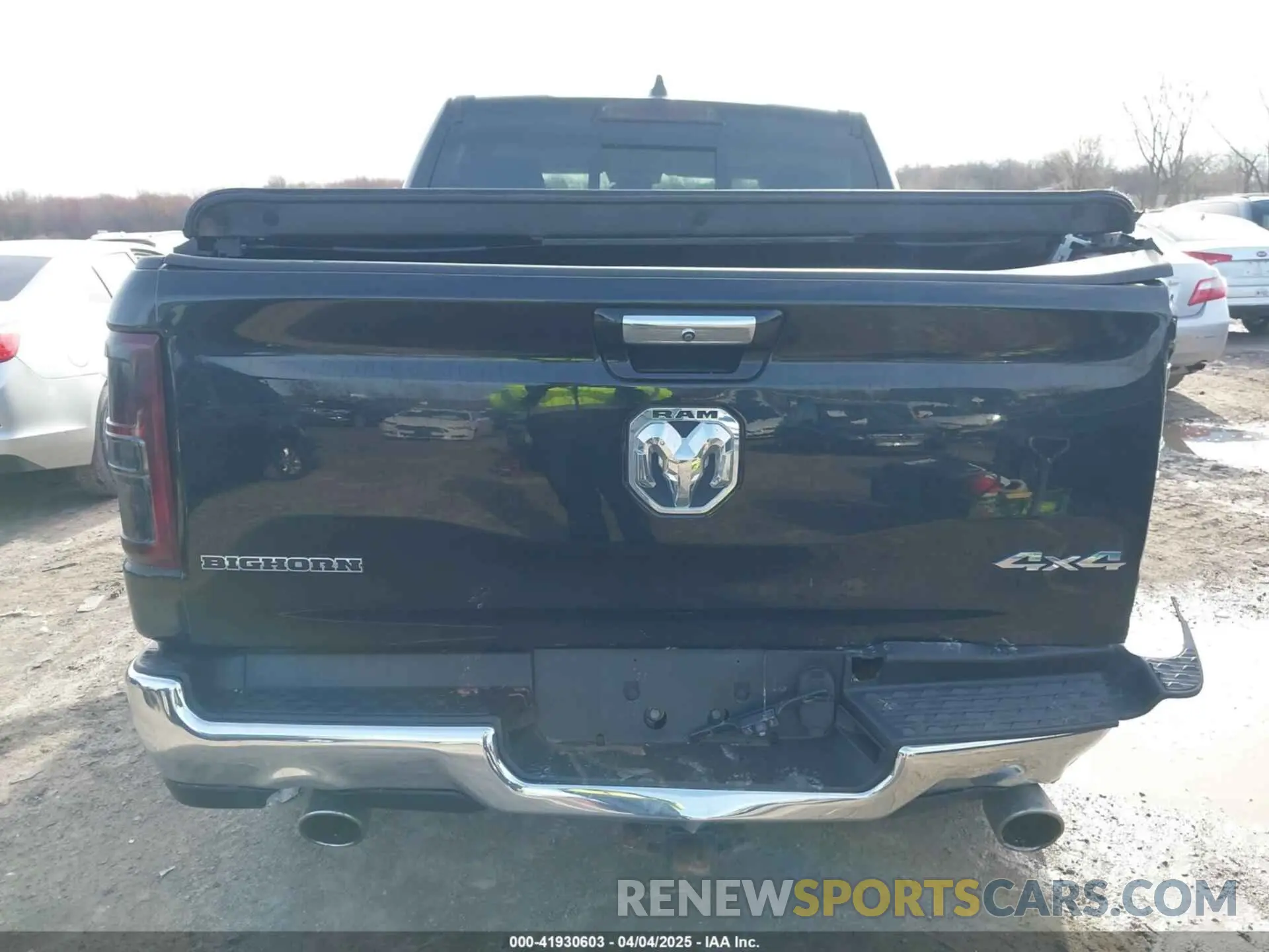 16 Photograph of a damaged car 1C6SRFFT7KN658334 RAM 1500 2019