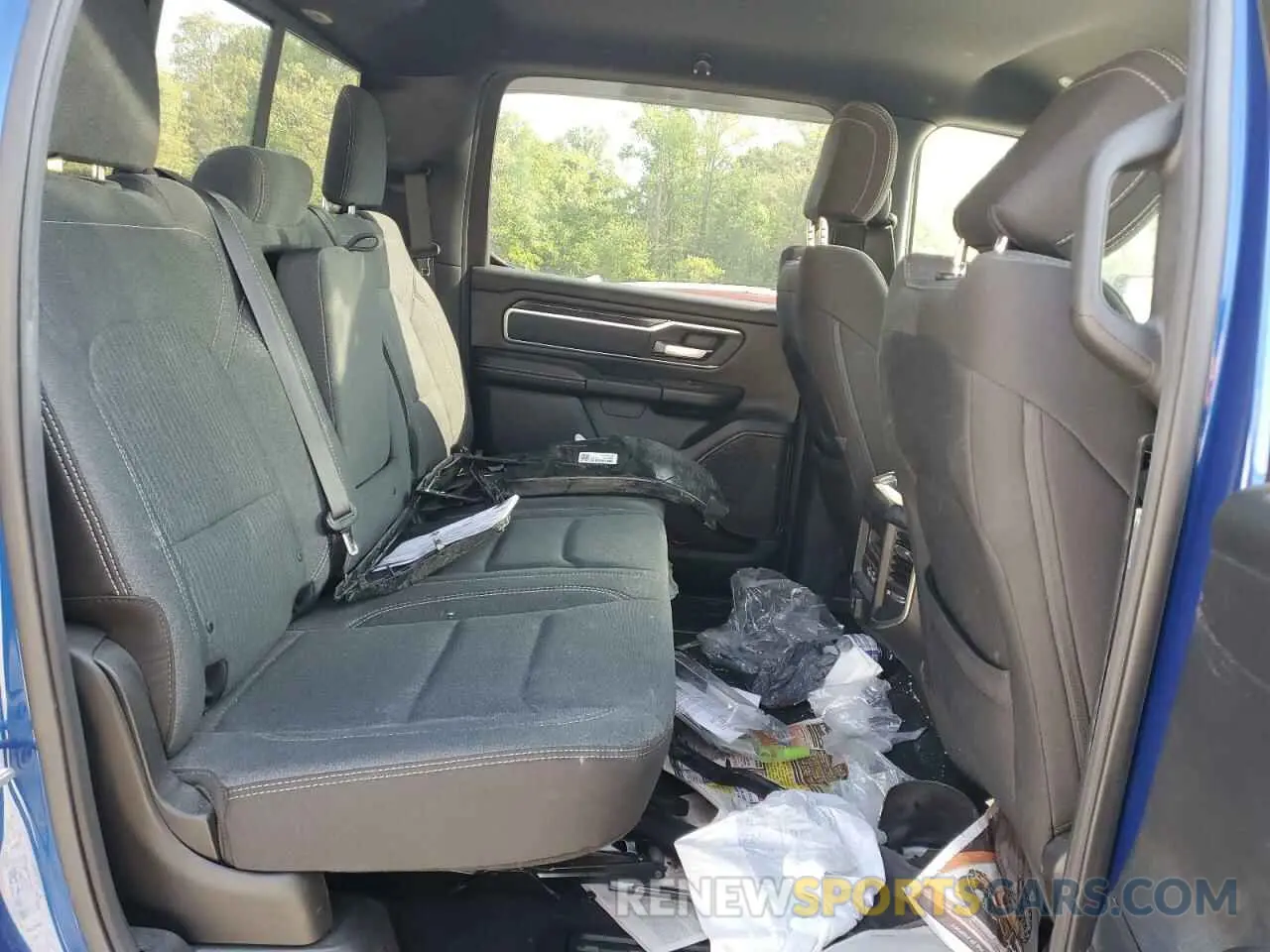 10 Photograph of a damaged car 1C6SRFFT7KN663257 RAM 1500 2019