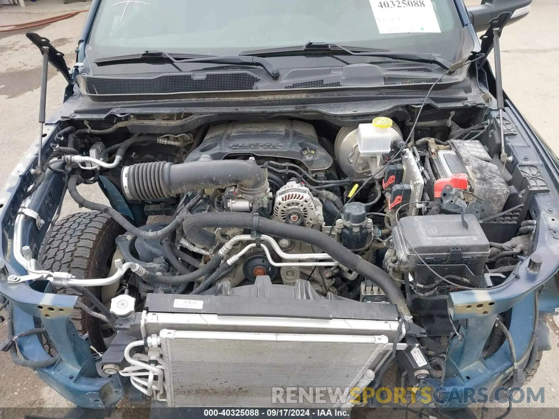 10 Photograph of a damaged car 1C6SRFFT7KN663677 RAM 1500 2019
