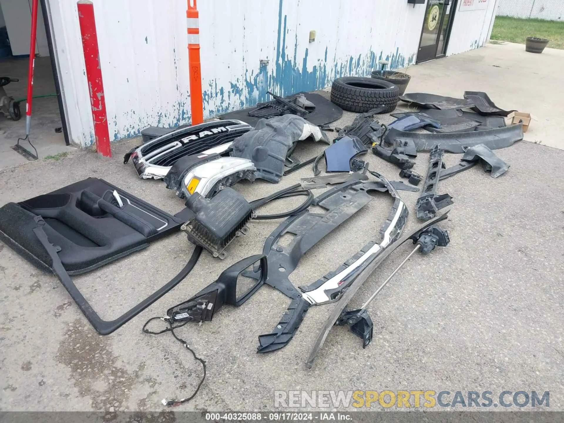 12 Photograph of a damaged car 1C6SRFFT7KN663677 RAM 1500 2019