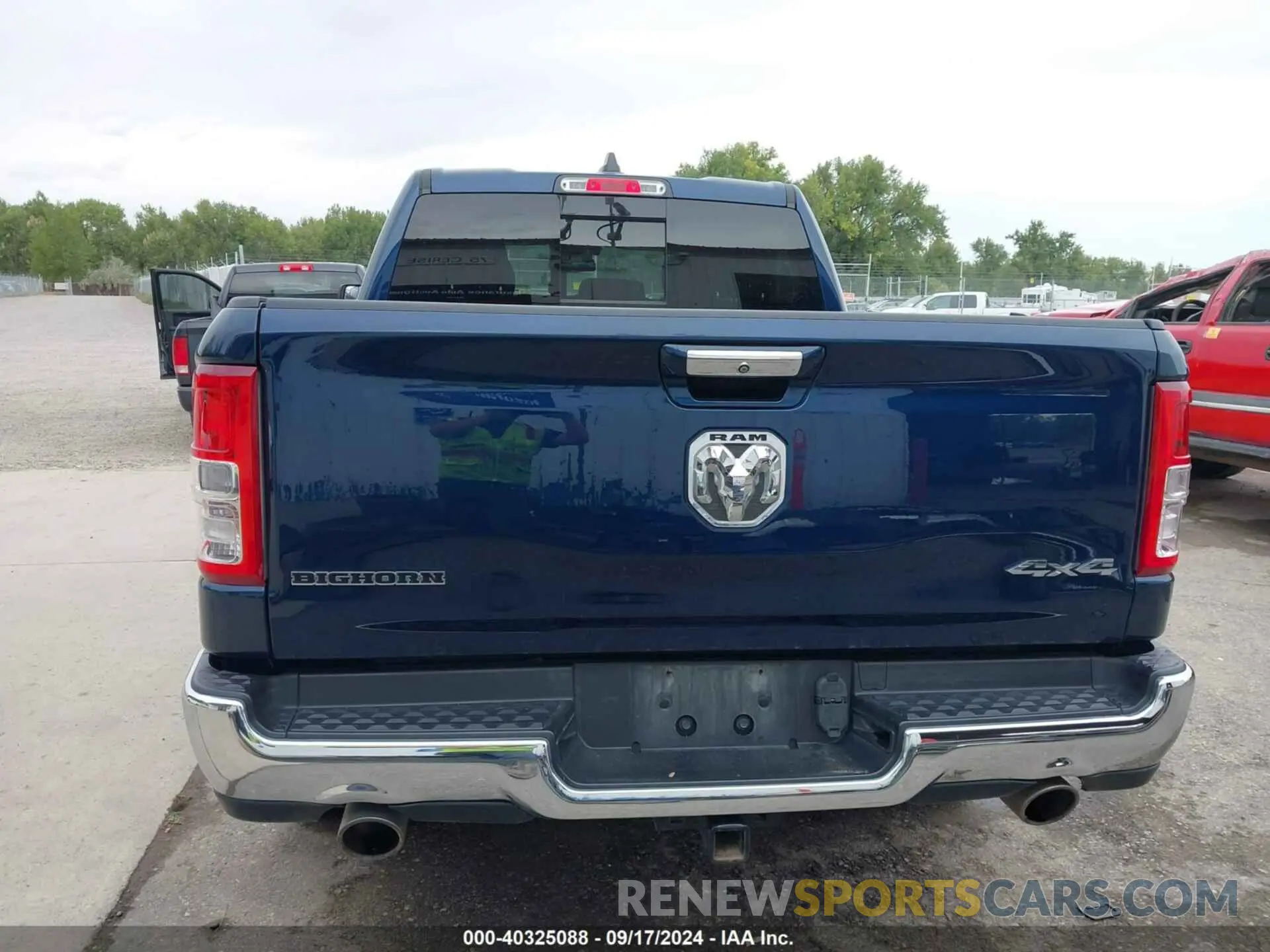 17 Photograph of a damaged car 1C6SRFFT7KN663677 RAM 1500 2019