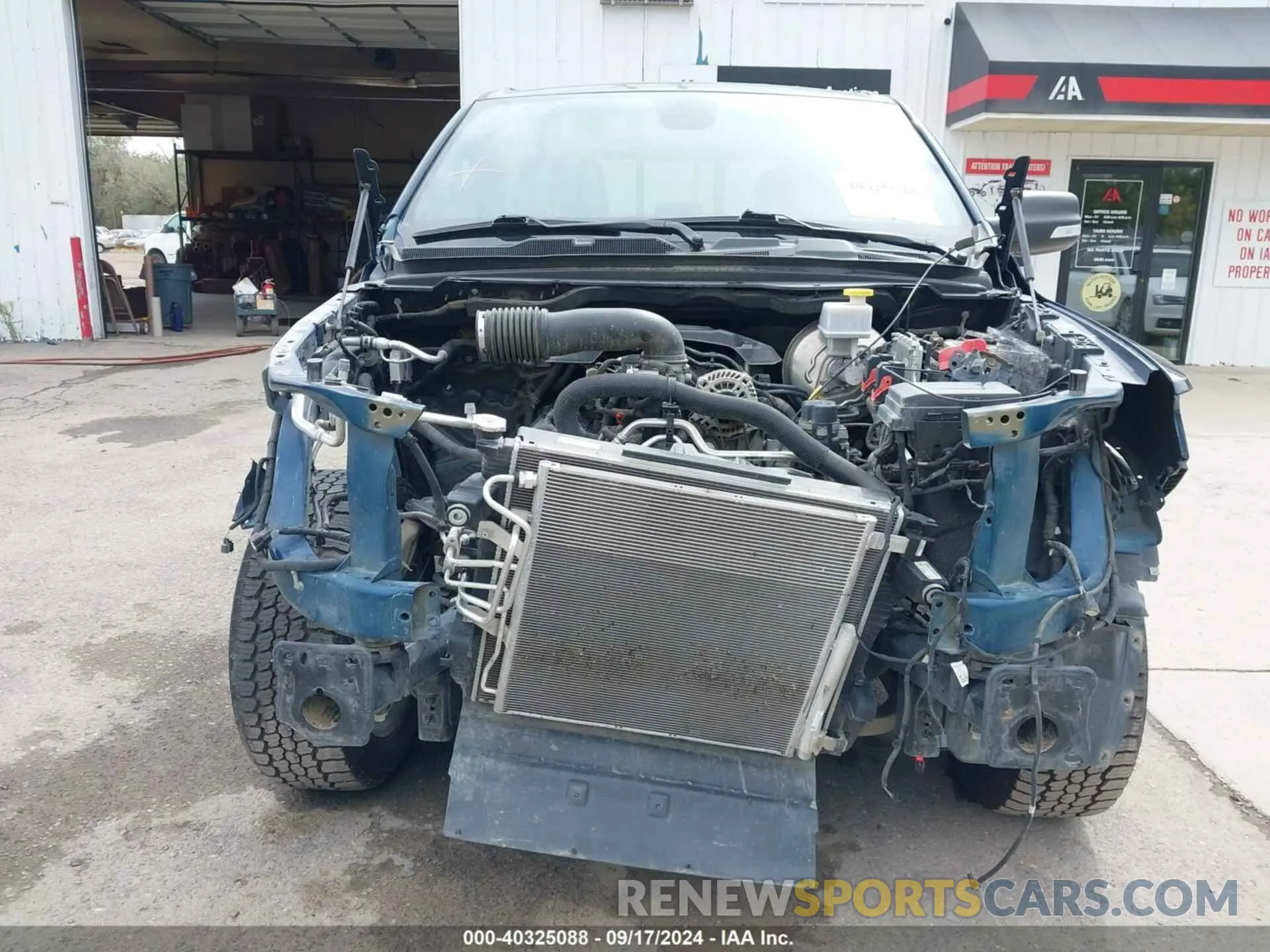 6 Photograph of a damaged car 1C6SRFFT7KN663677 RAM 1500 2019