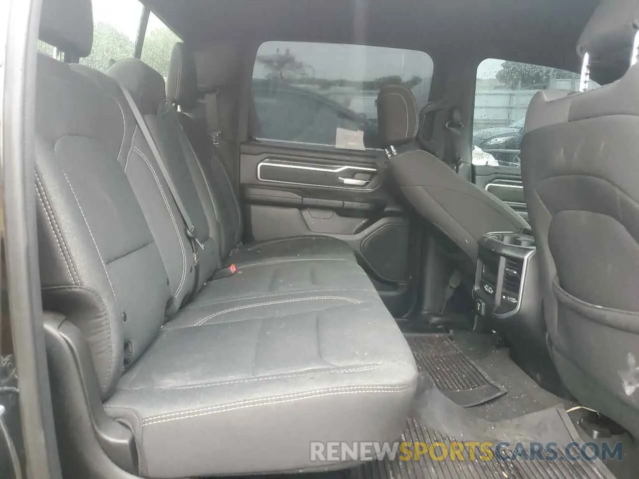10 Photograph of a damaged car 1C6SRFFT7KN854273 RAM 1500 2019