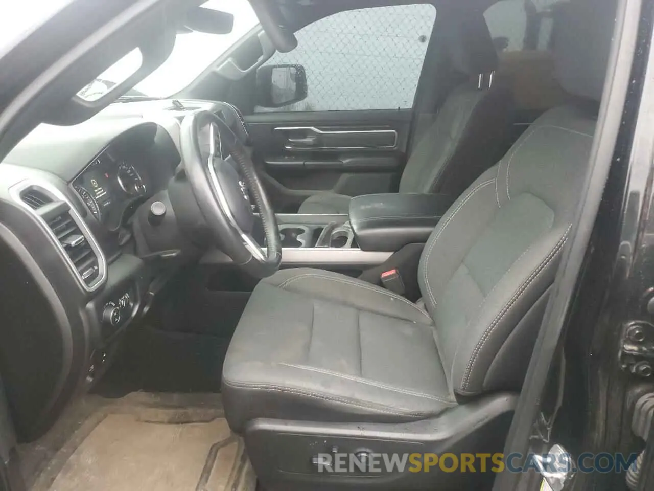 7 Photograph of a damaged car 1C6SRFFT7KN854273 RAM 1500 2019