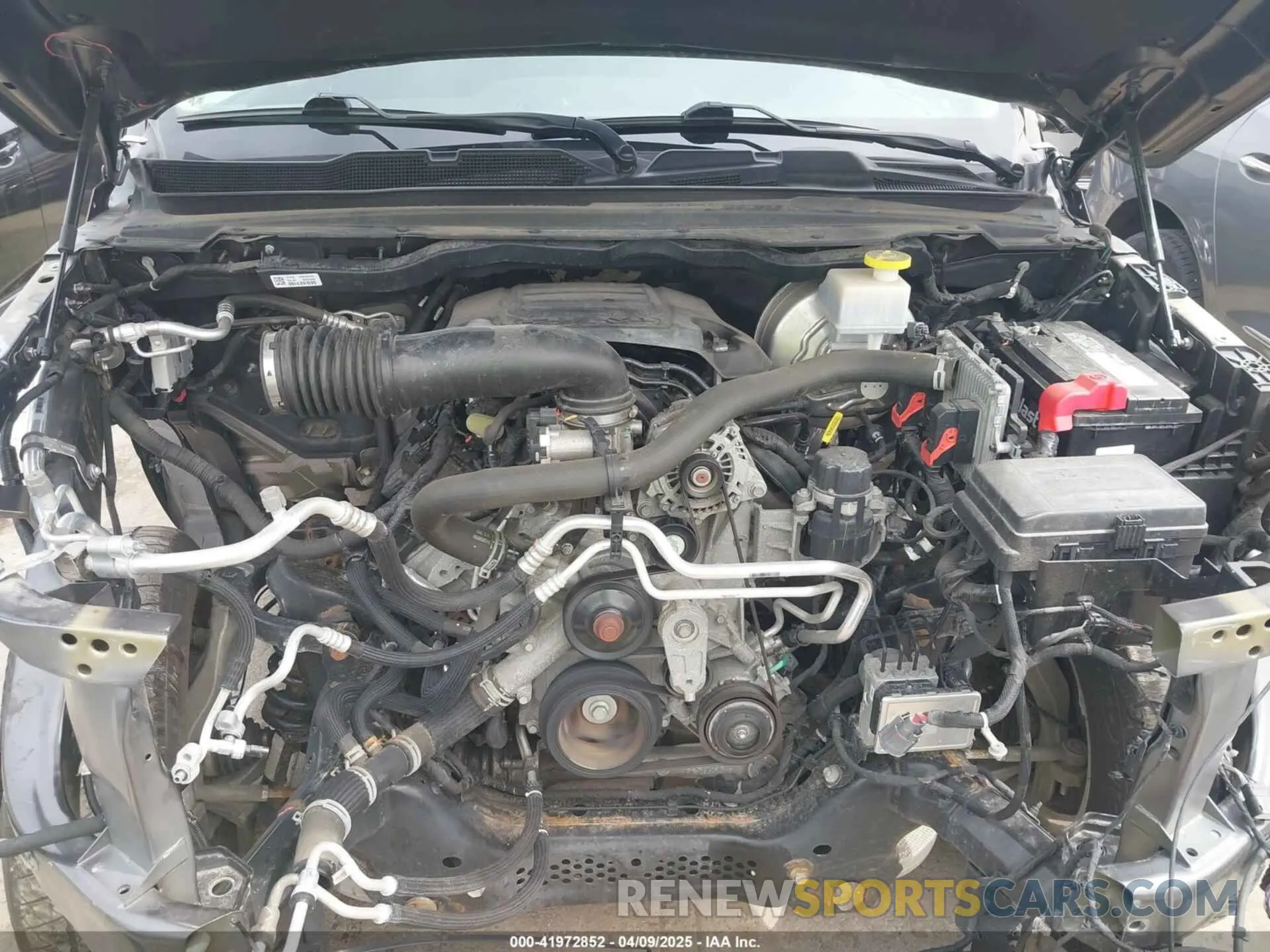 10 Photograph of a damaged car 1C6SRFFT7KN876256 RAM 1500 2019