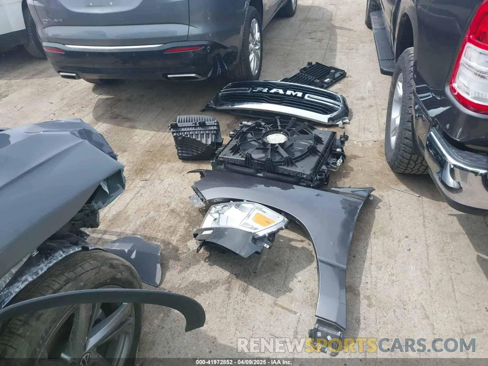 12 Photograph of a damaged car 1C6SRFFT7KN876256 RAM 1500 2019