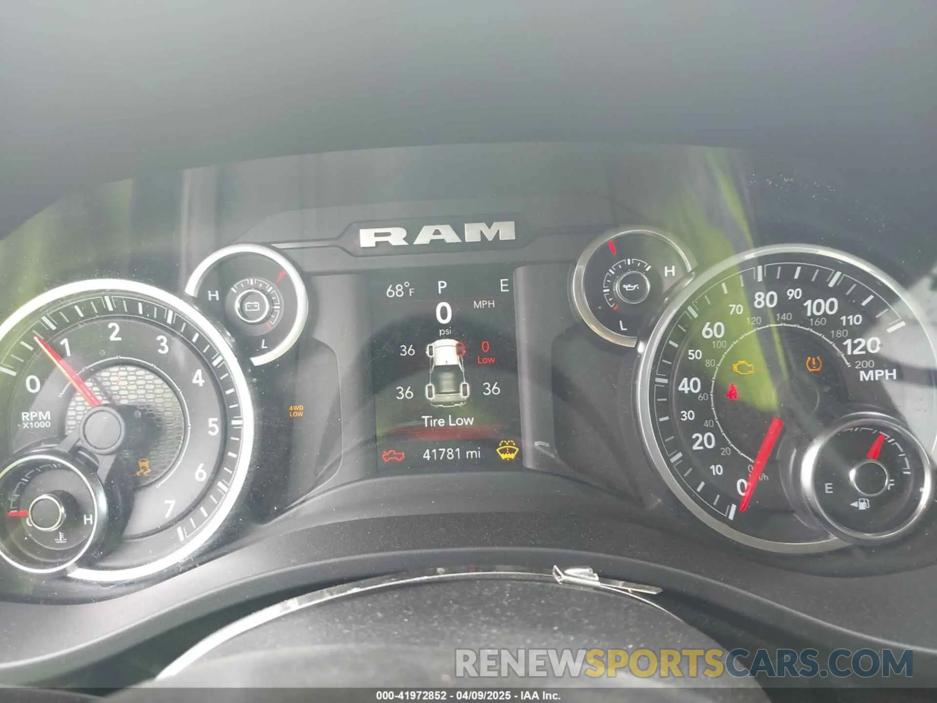 16 Photograph of a damaged car 1C6SRFFT7KN876256 RAM 1500 2019
