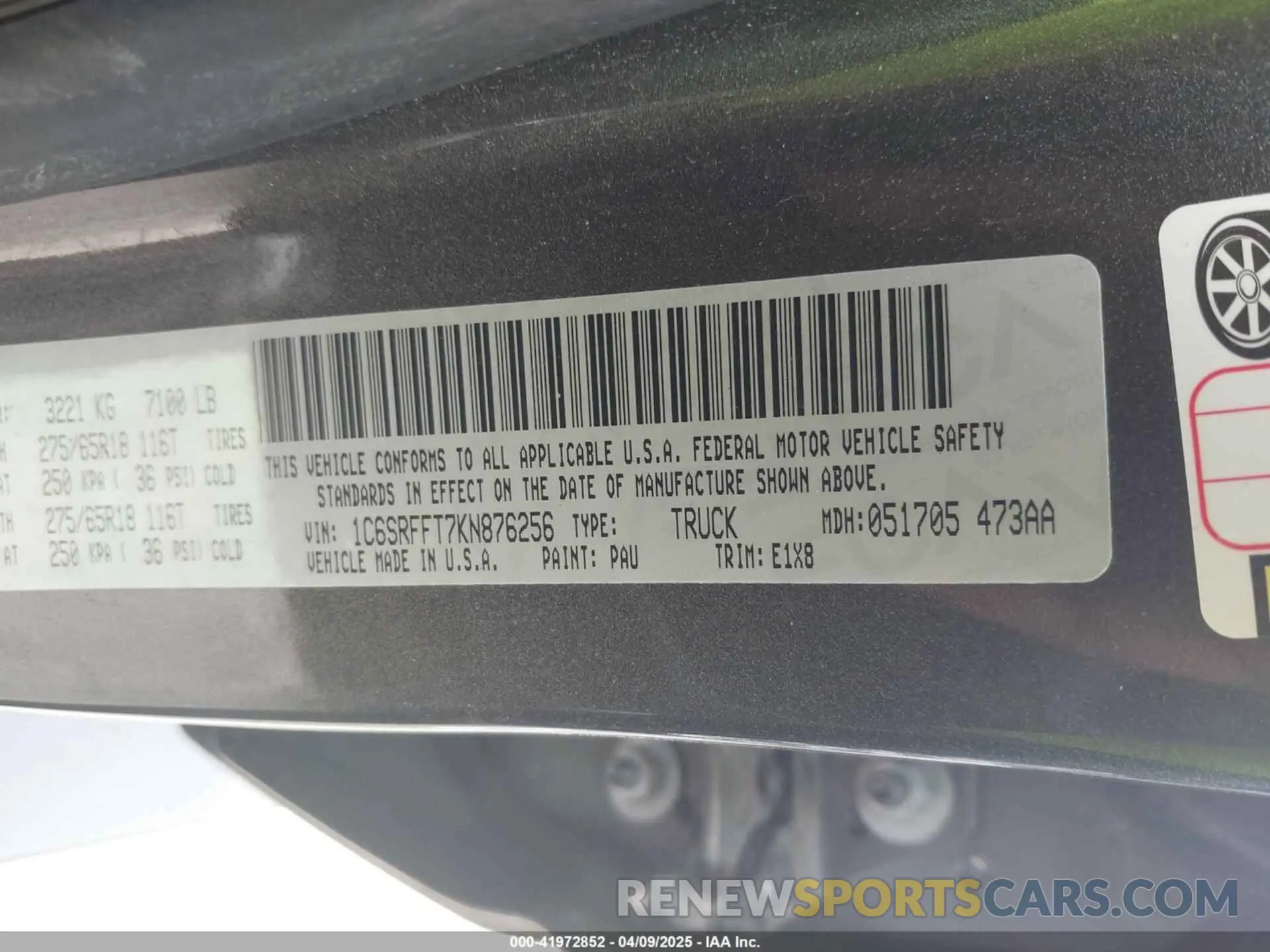 9 Photograph of a damaged car 1C6SRFFT7KN876256 RAM 1500 2019