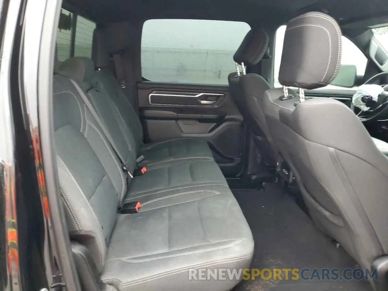 10 Photograph of a damaged car 1C6SRFFT8KN540180 RAM 1500 2019