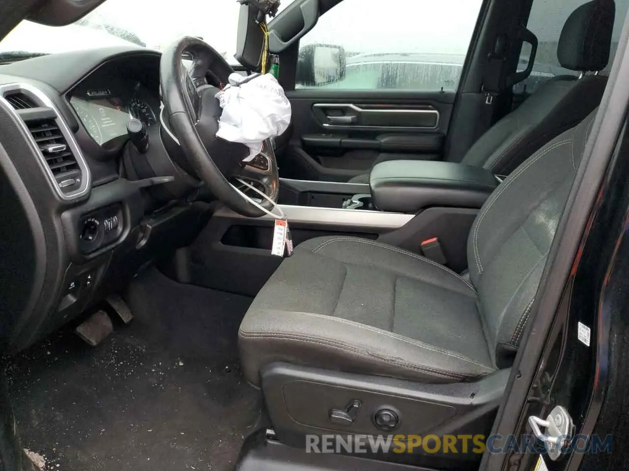 7 Photograph of a damaged car 1C6SRFFT8KN540180 RAM 1500 2019