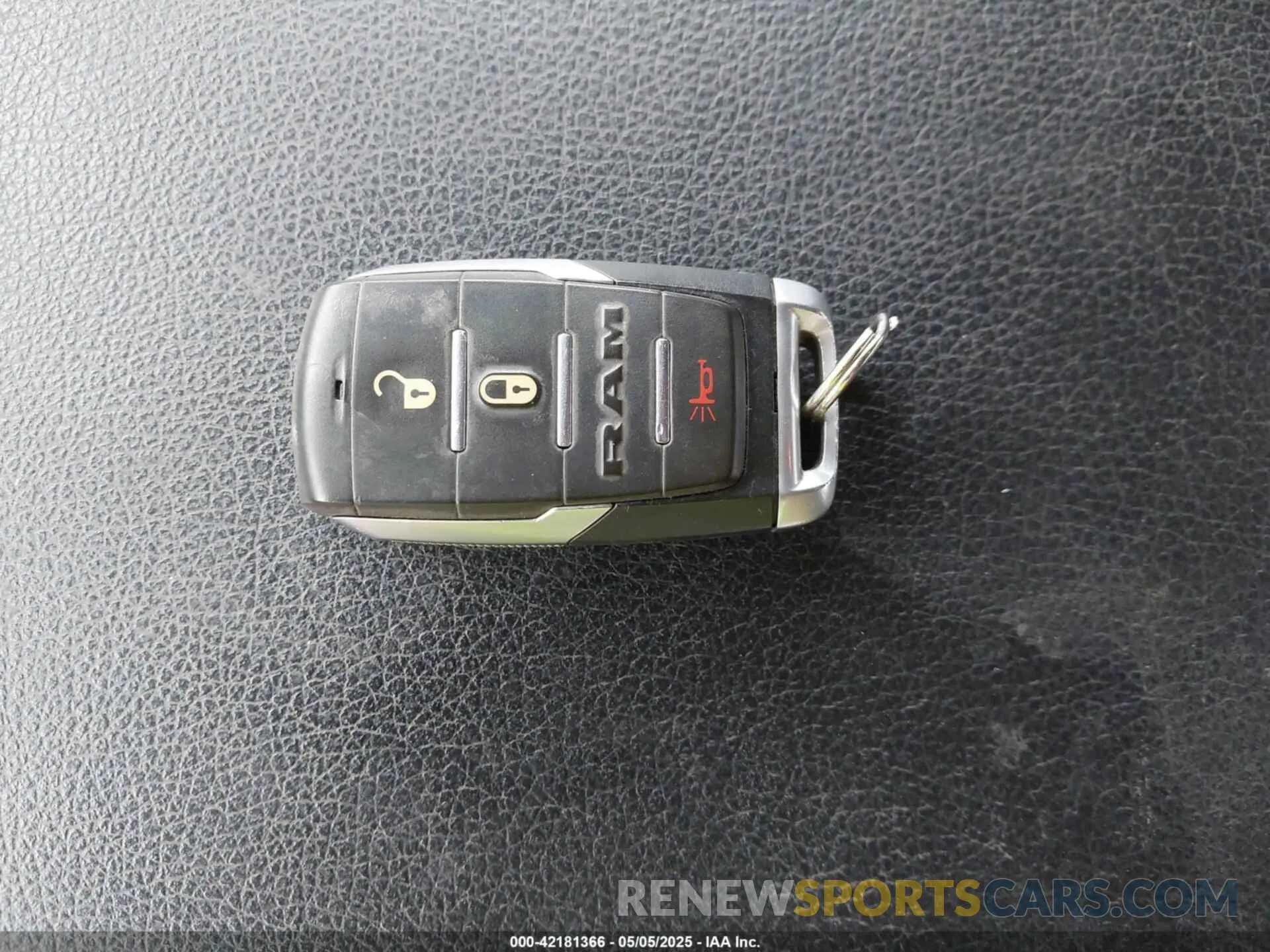 11 Photograph of a damaged car 1C6SRFFT8KN575141 RAM 1500 2019
