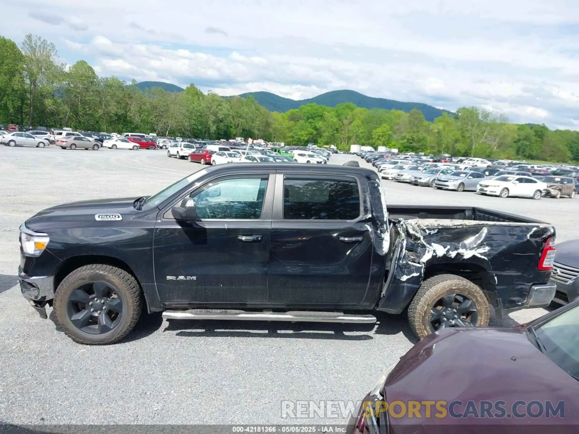15 Photograph of a damaged car 1C6SRFFT8KN575141 RAM 1500 2019