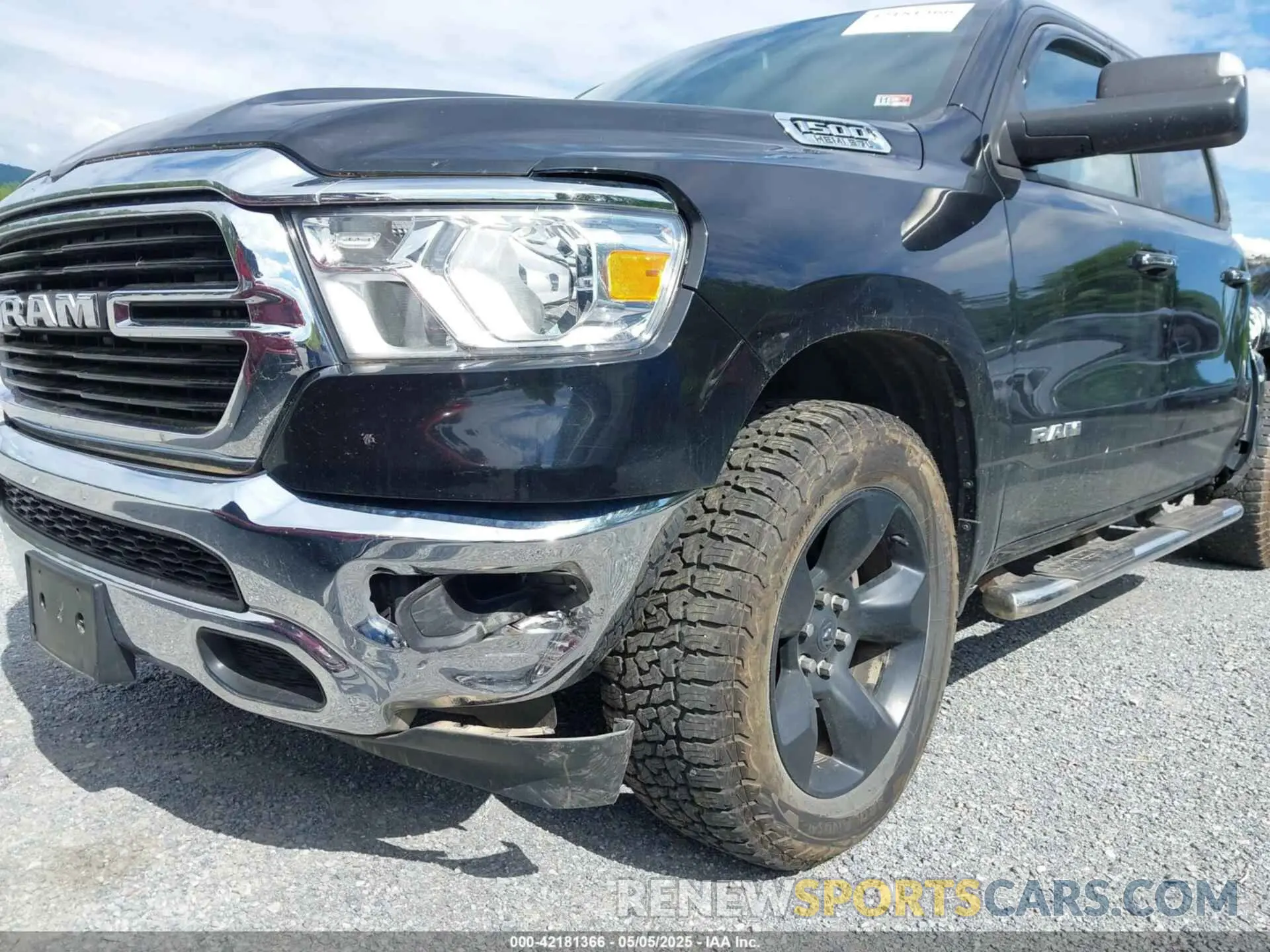 20 Photograph of a damaged car 1C6SRFFT8KN575141 RAM 1500 2019