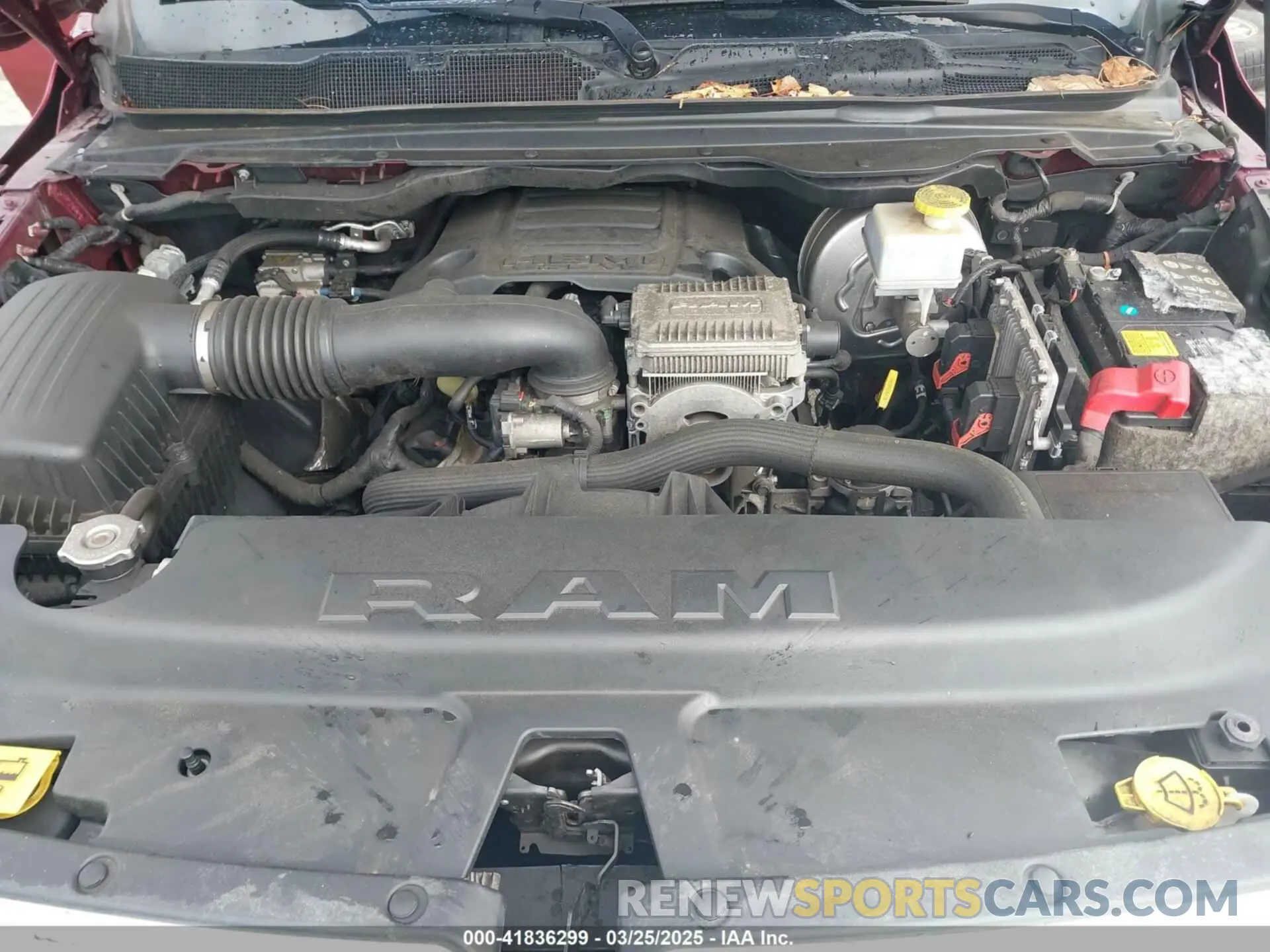 10 Photograph of a damaged car 1C6SRFFT8KN637945 RAM 1500 2019