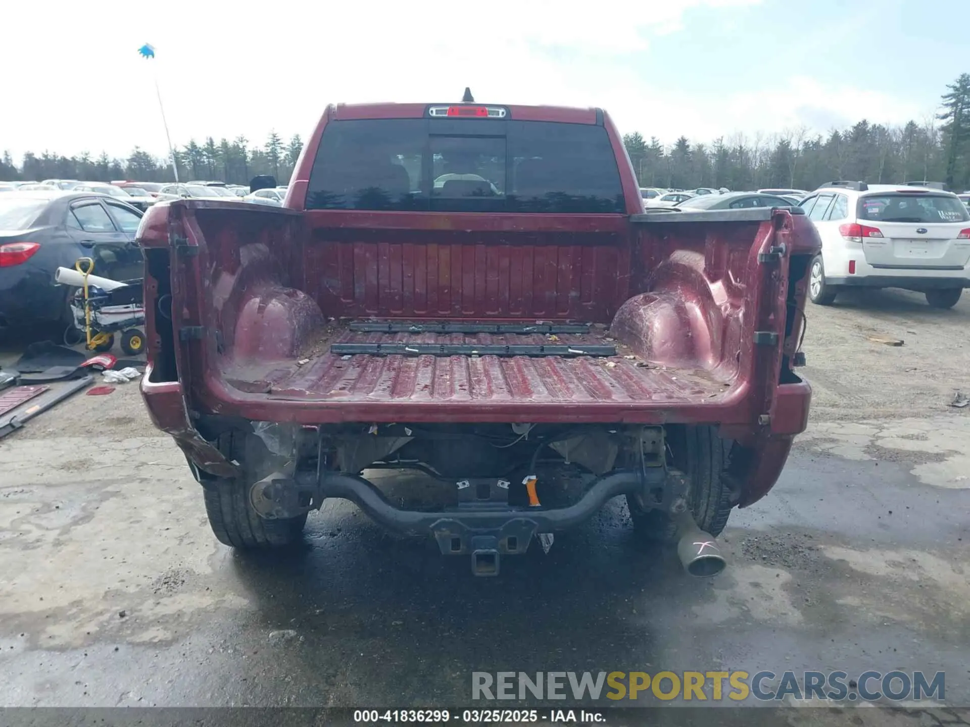 18 Photograph of a damaged car 1C6SRFFT8KN637945 RAM 1500 2019