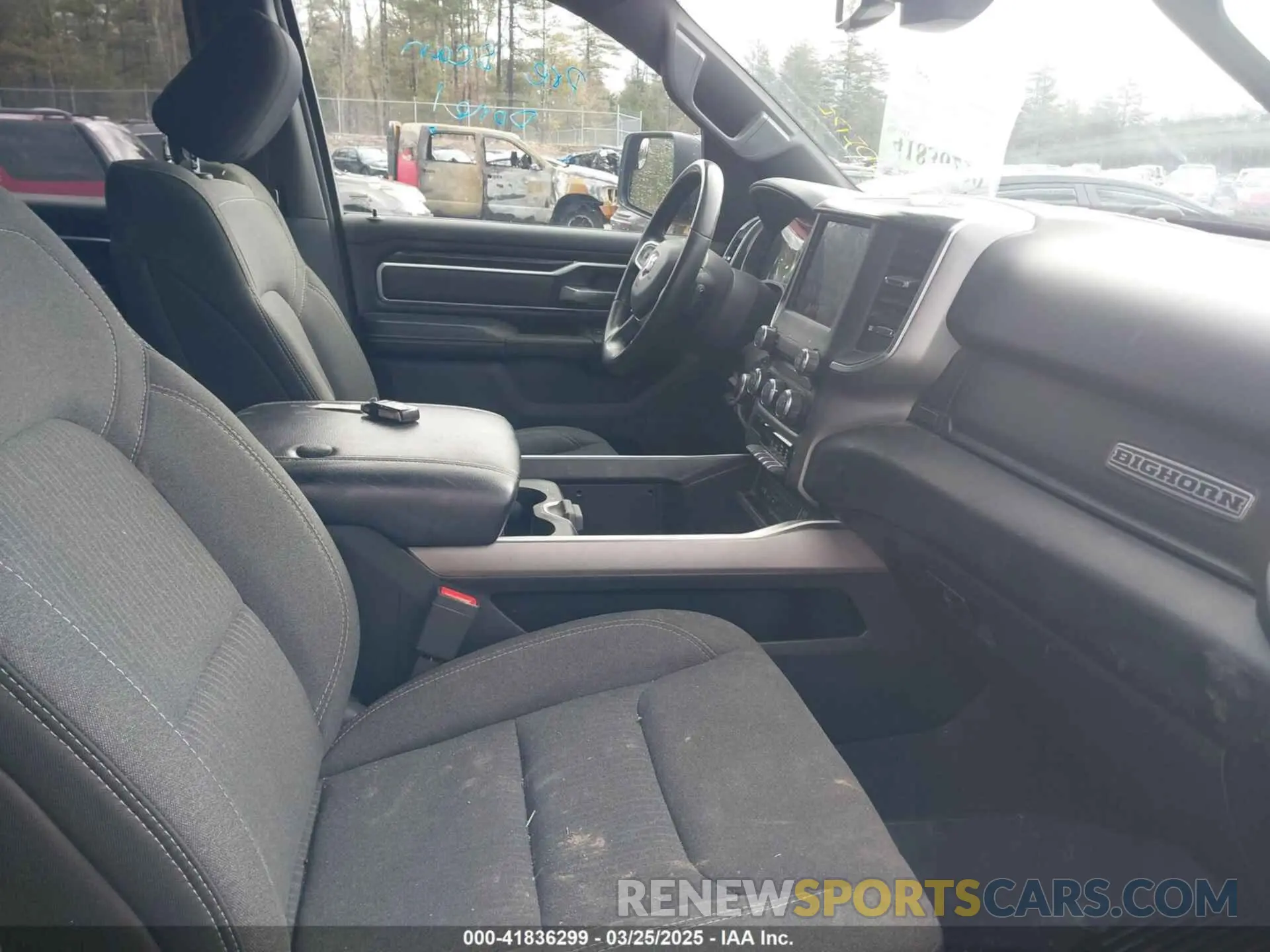 5 Photograph of a damaged car 1C6SRFFT8KN637945 RAM 1500 2019