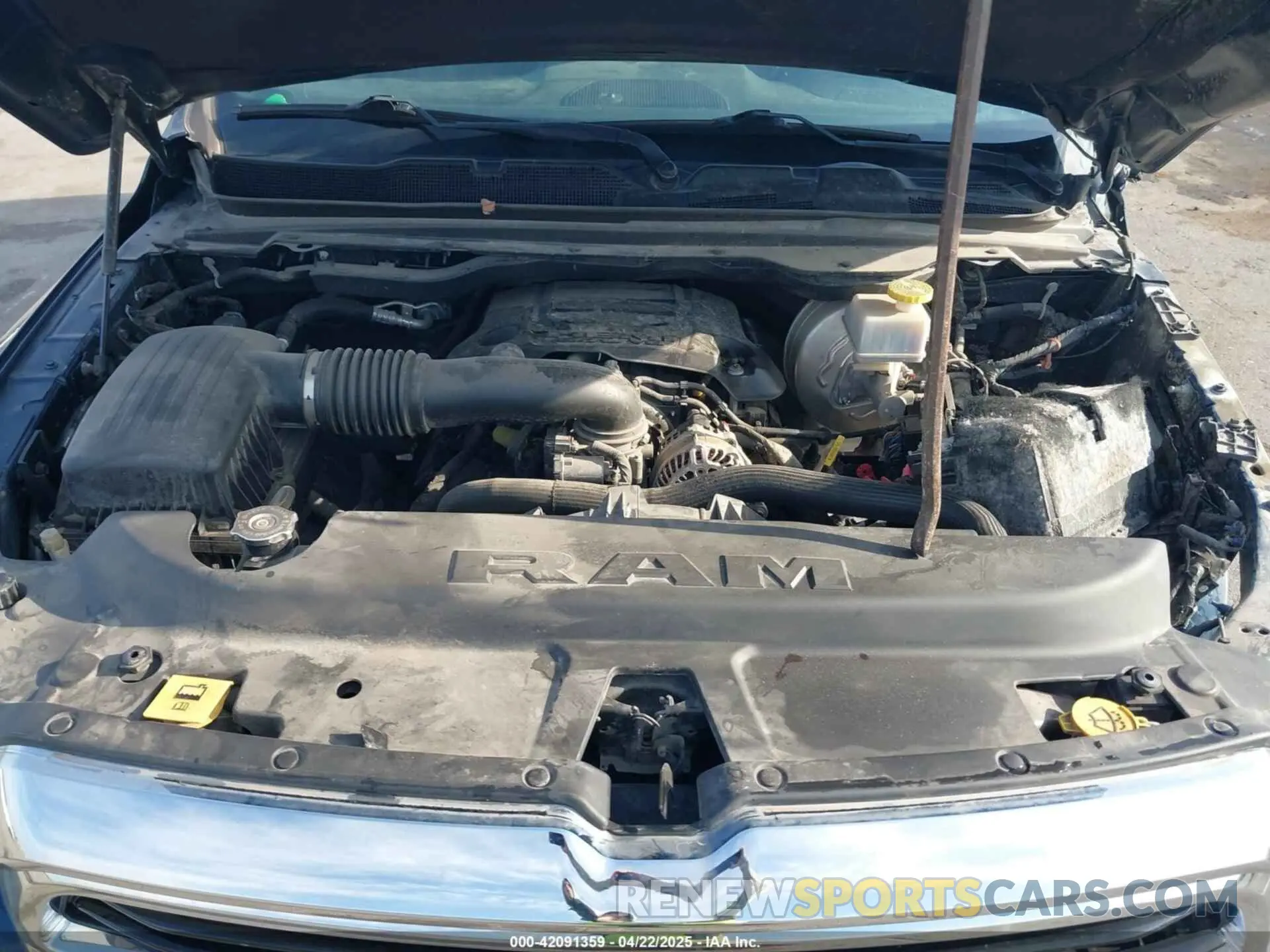 10 Photograph of a damaged car 1C6SRFFT8KN640392 RAM 1500 2019
