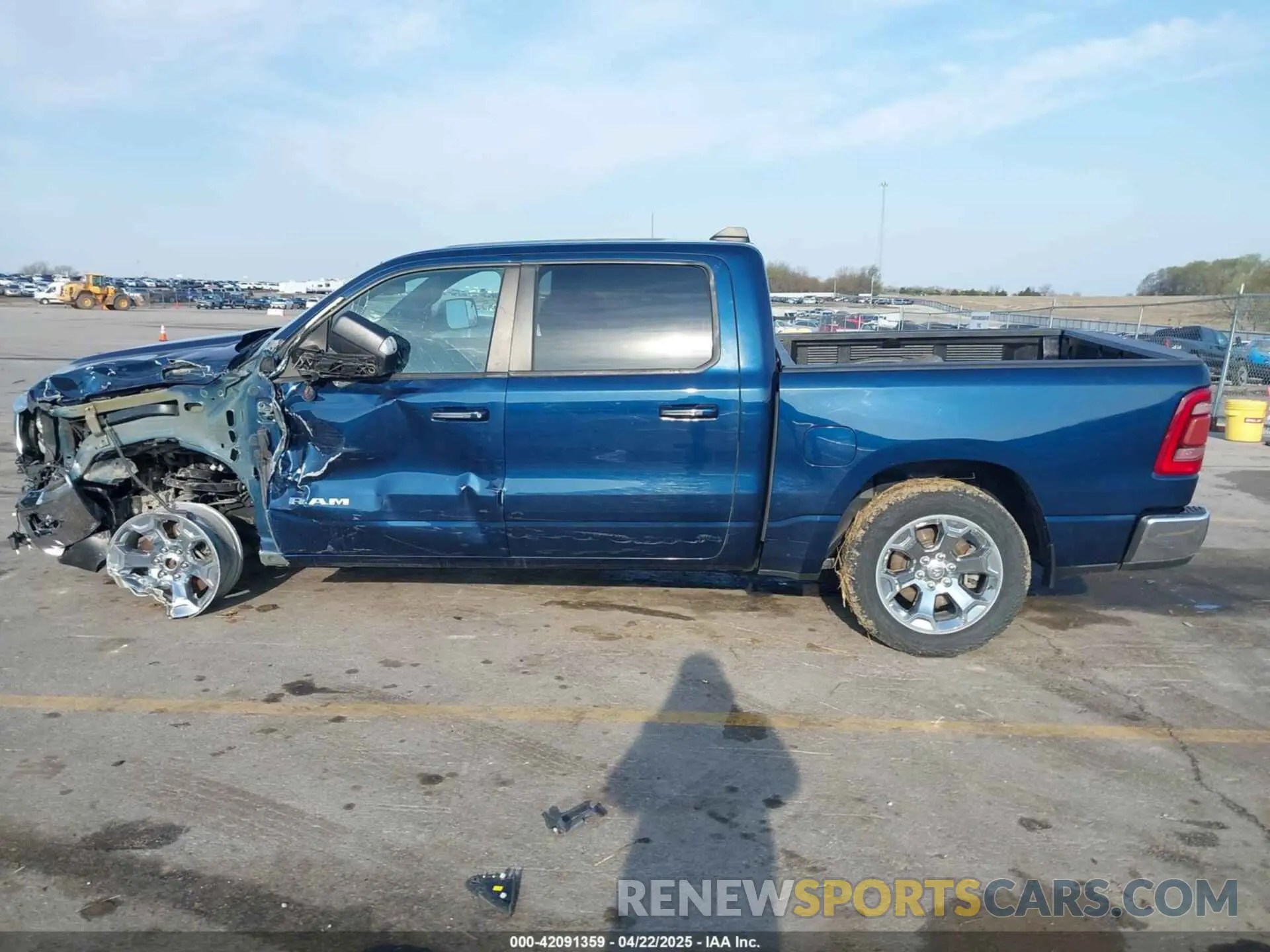 14 Photograph of a damaged car 1C6SRFFT8KN640392 RAM 1500 2019