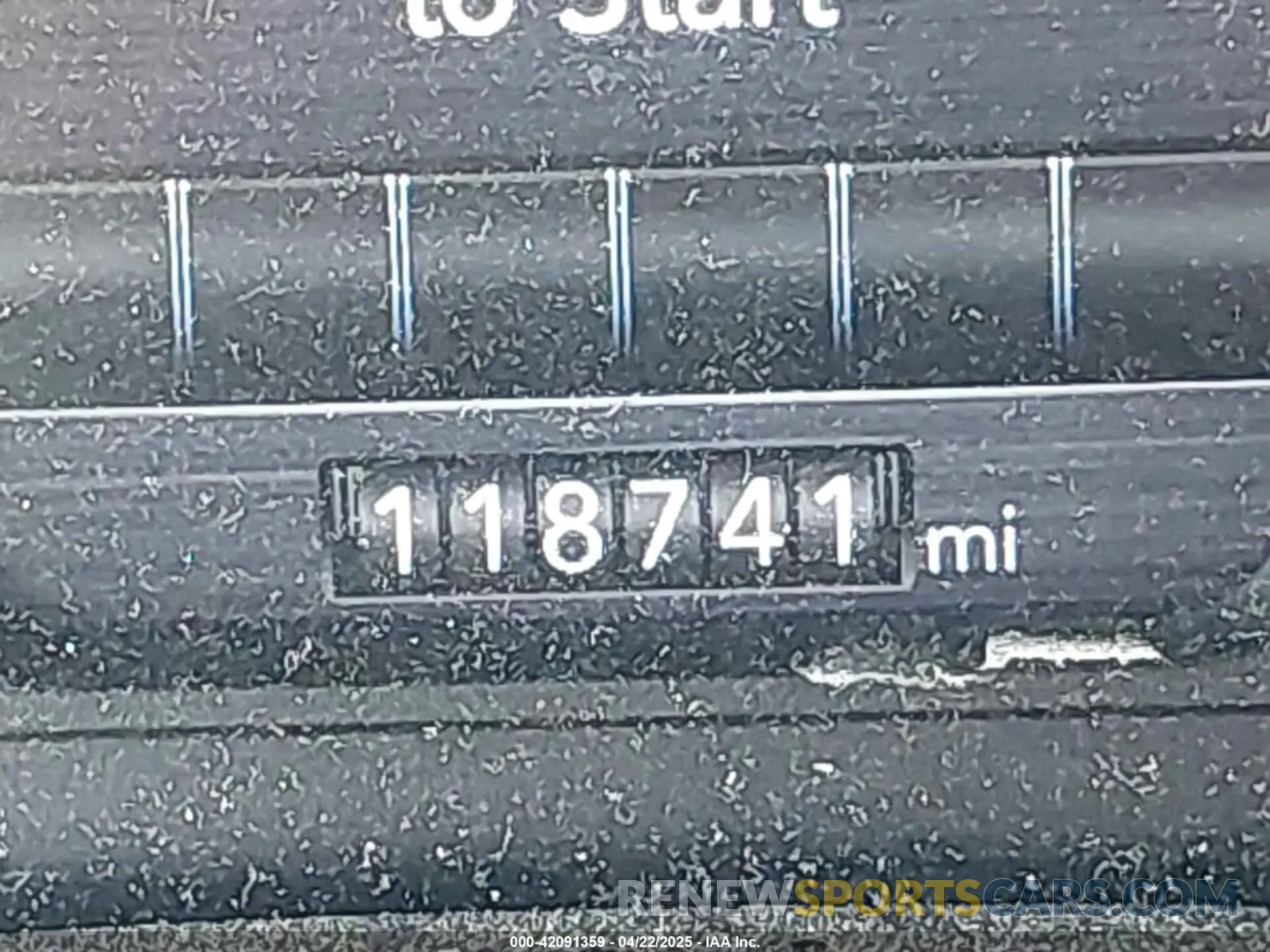 15 Photograph of a damaged car 1C6SRFFT8KN640392 RAM 1500 2019