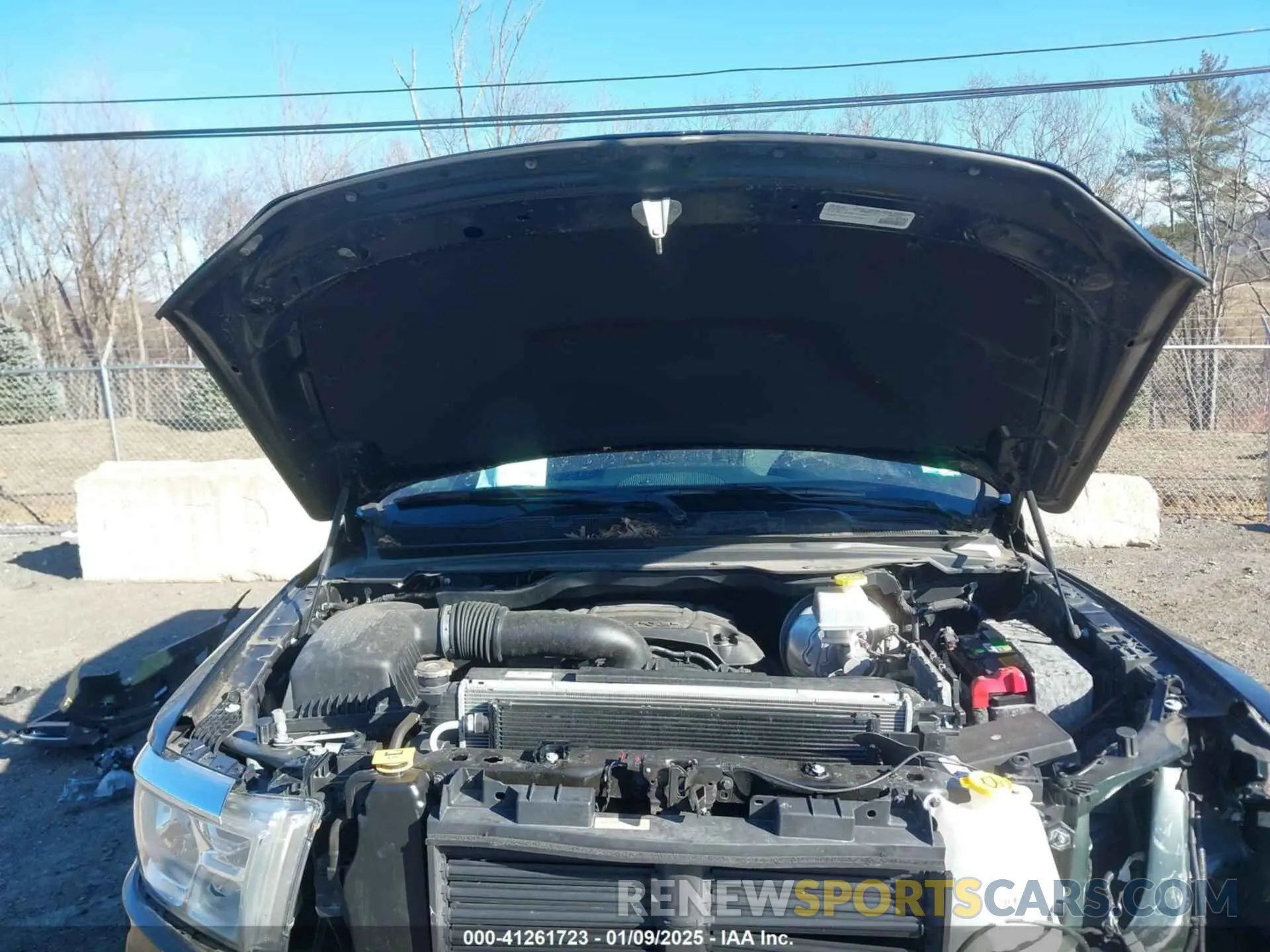 10 Photograph of a damaged car 1C6SRFFT8KN659895 RAM 1500 2019