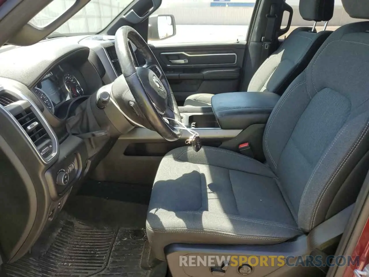 7 Photograph of a damaged car 1C6SRFFT8KN660206 RAM 1500 2019