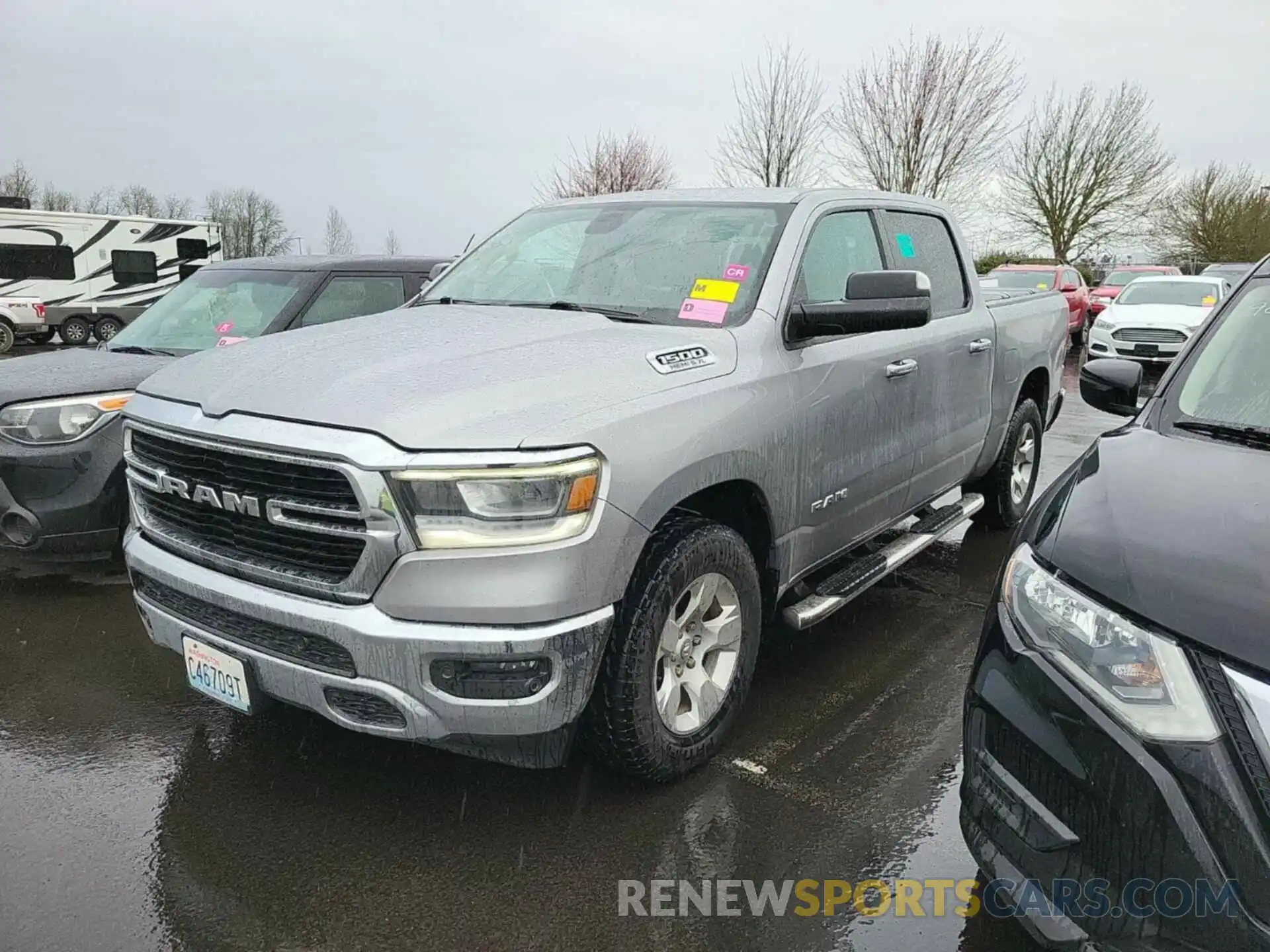 8 Photograph of a damaged car 1C6SRFFT8KN692251 RAM 1500 2019