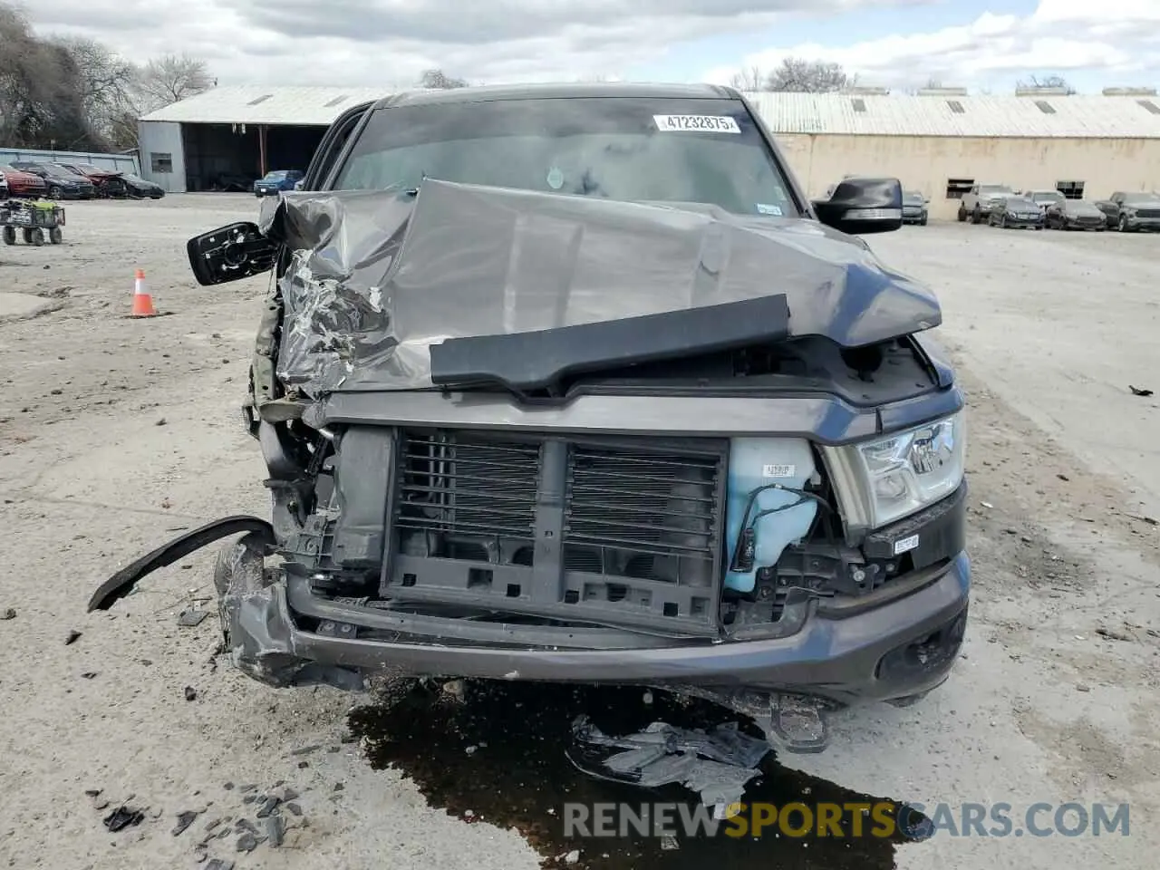 5 Photograph of a damaged car 1C6SRFFT8KN719898 RAM 1500 2019
