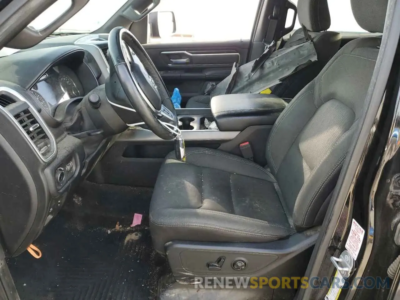 7 Photograph of a damaged car 1C6SRFFT8KN781642 RAM 1500 2019