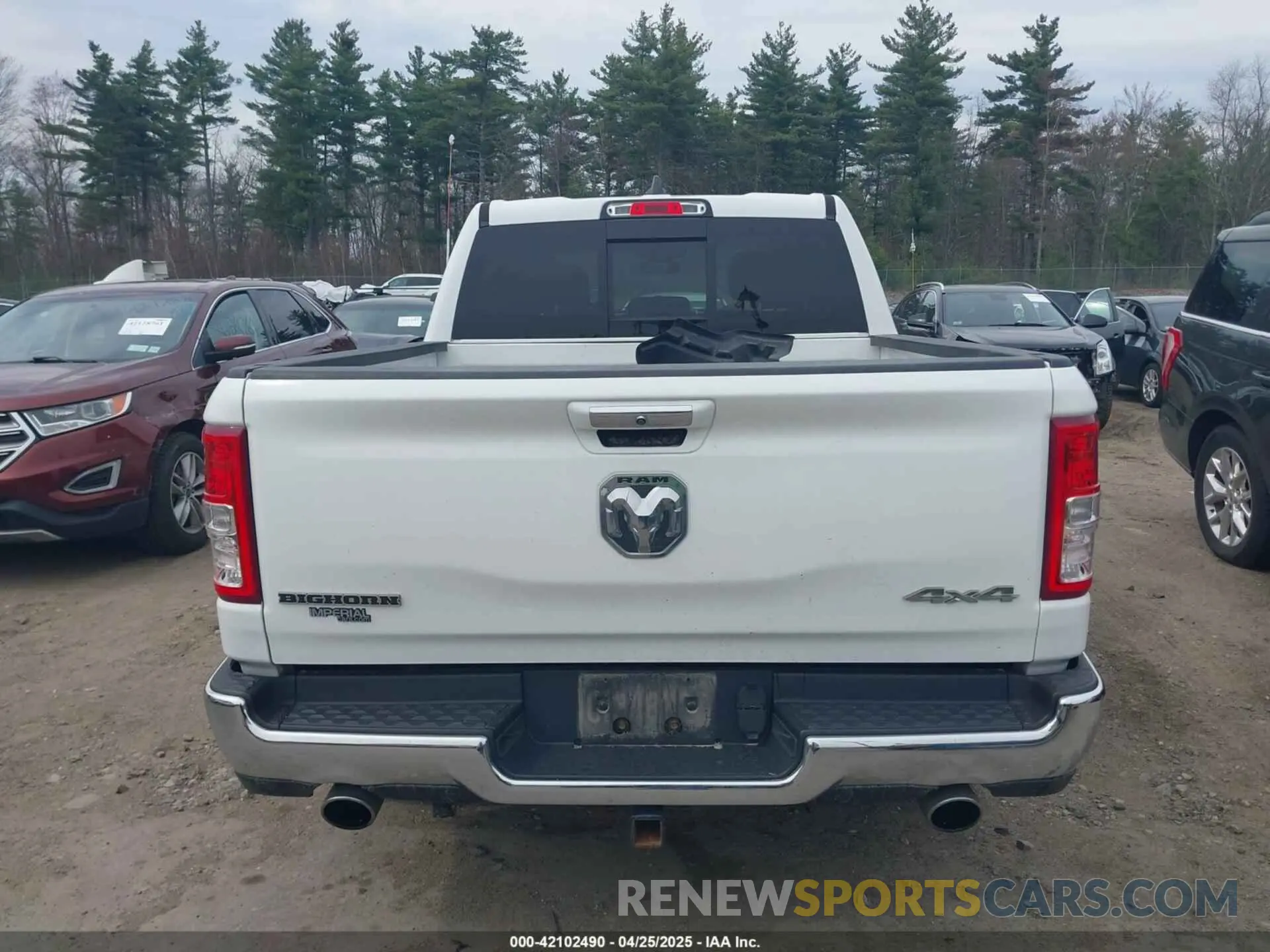 17 Photograph of a damaged car 1C6SRFFT8KN885693 RAM 1500 2019
