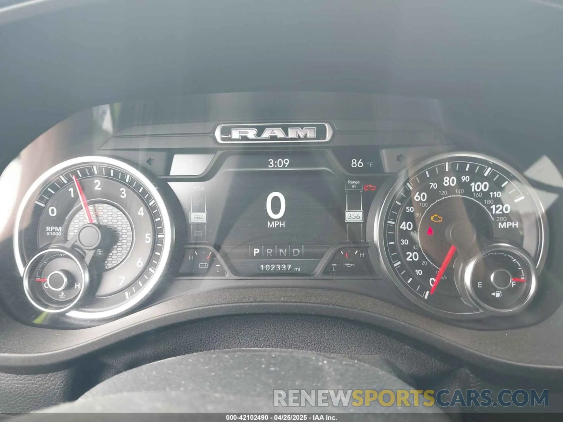 7 Photograph of a damaged car 1C6SRFFT8KN885693 RAM 1500 2019