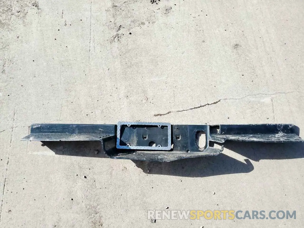 12 Photograph of a damaged car 1C6SRFFT9KN538146 RAM 1500 2019