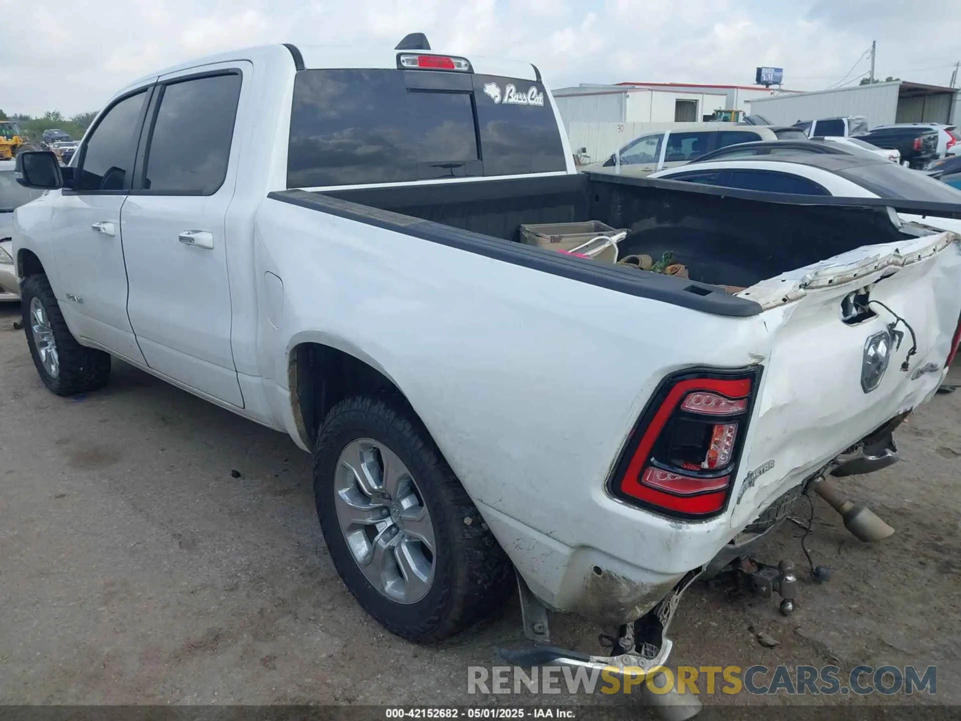 3 Photograph of a damaged car 1C6SRFFT9KN570711 RAM 1500 2019